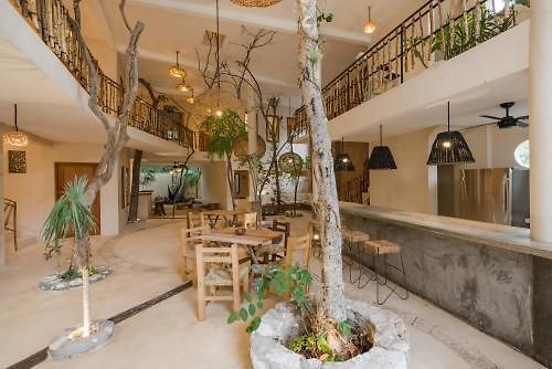 Koos Hotel 3*