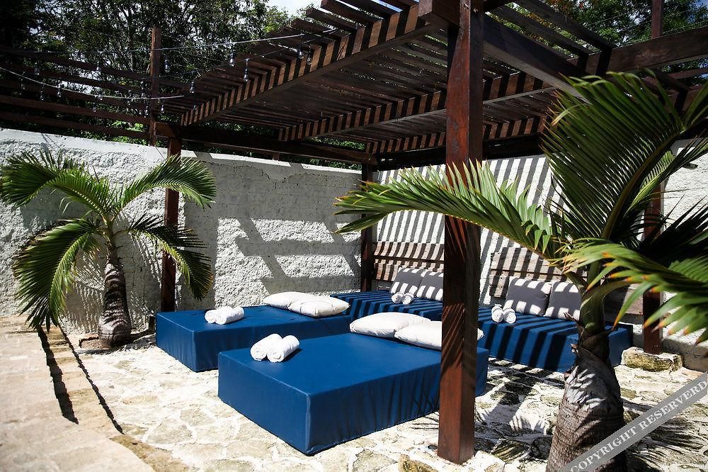 Howlita - Adult Only Hotel