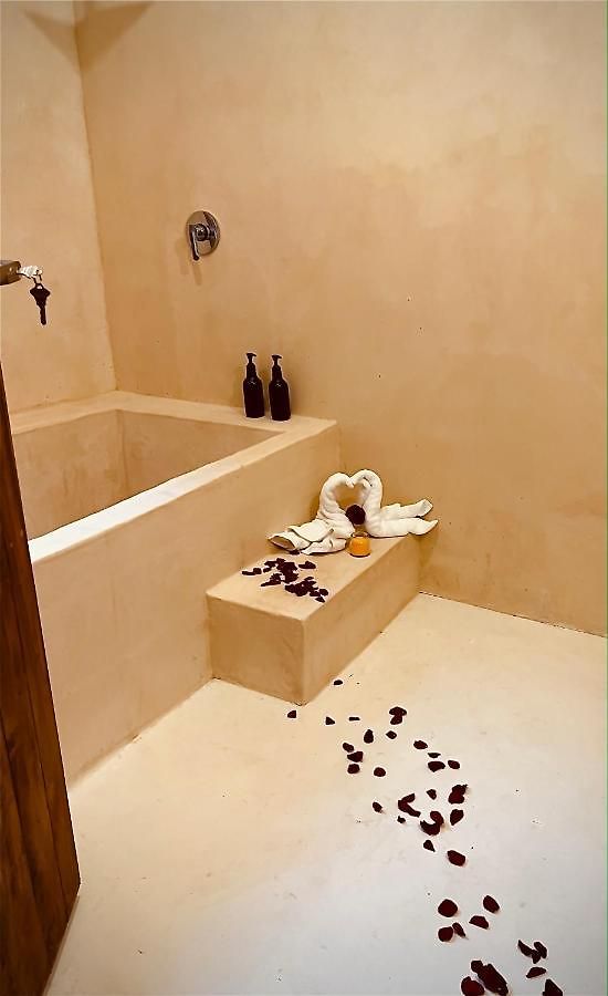 Tzunum Jade Lodge