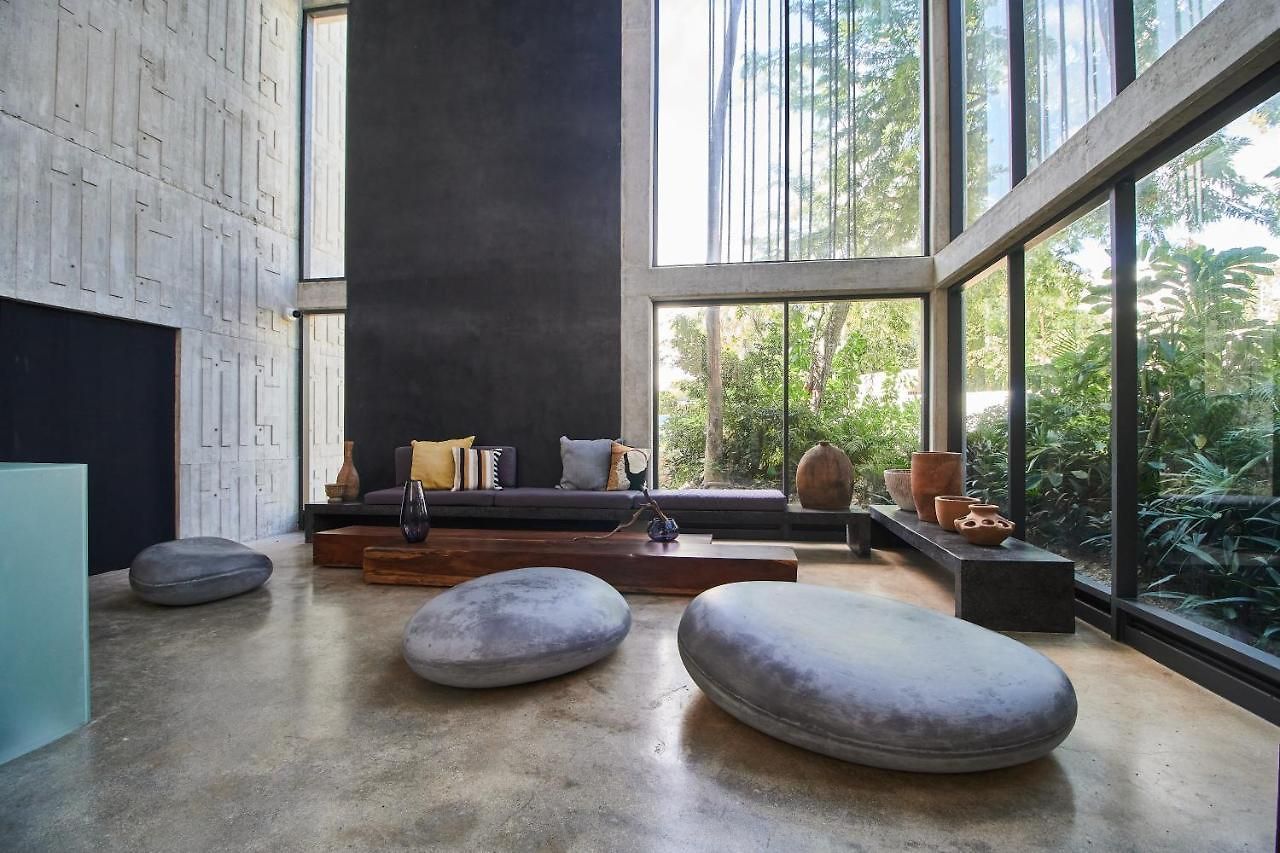 Bond - Centric & Private Plunge Pool & Club Access Apartment