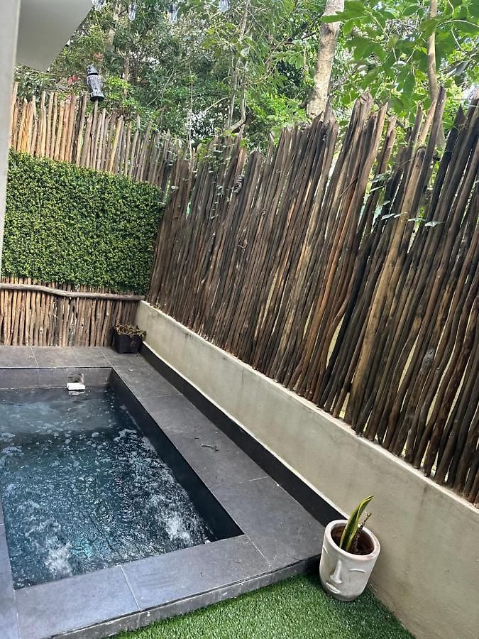 Apartment W/plunge Pool & Kitchen