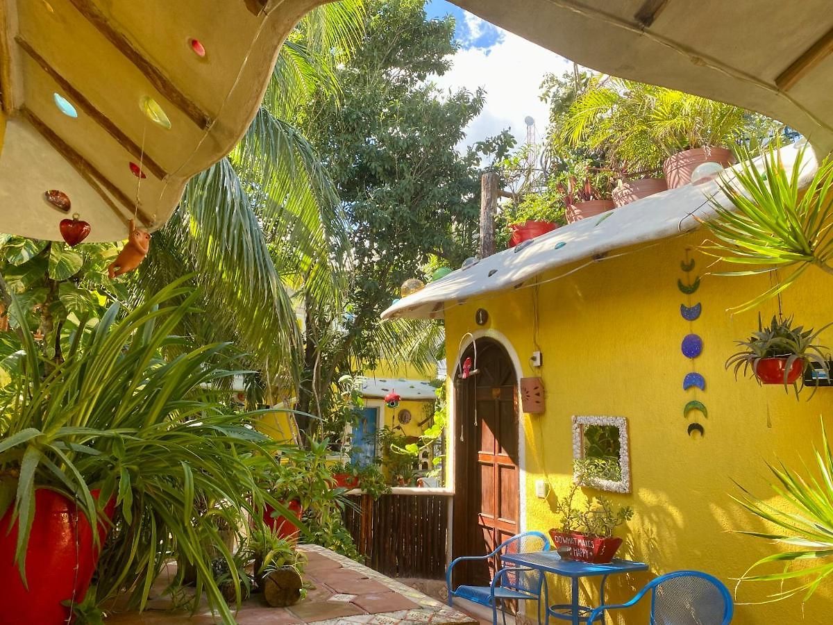 Maison Hotel 3*