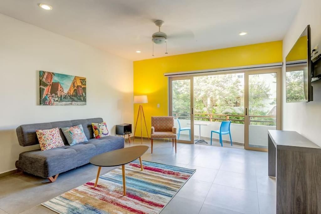 Complex With An Alluring Pool & Tropical Vibes By Stella Rentals! *