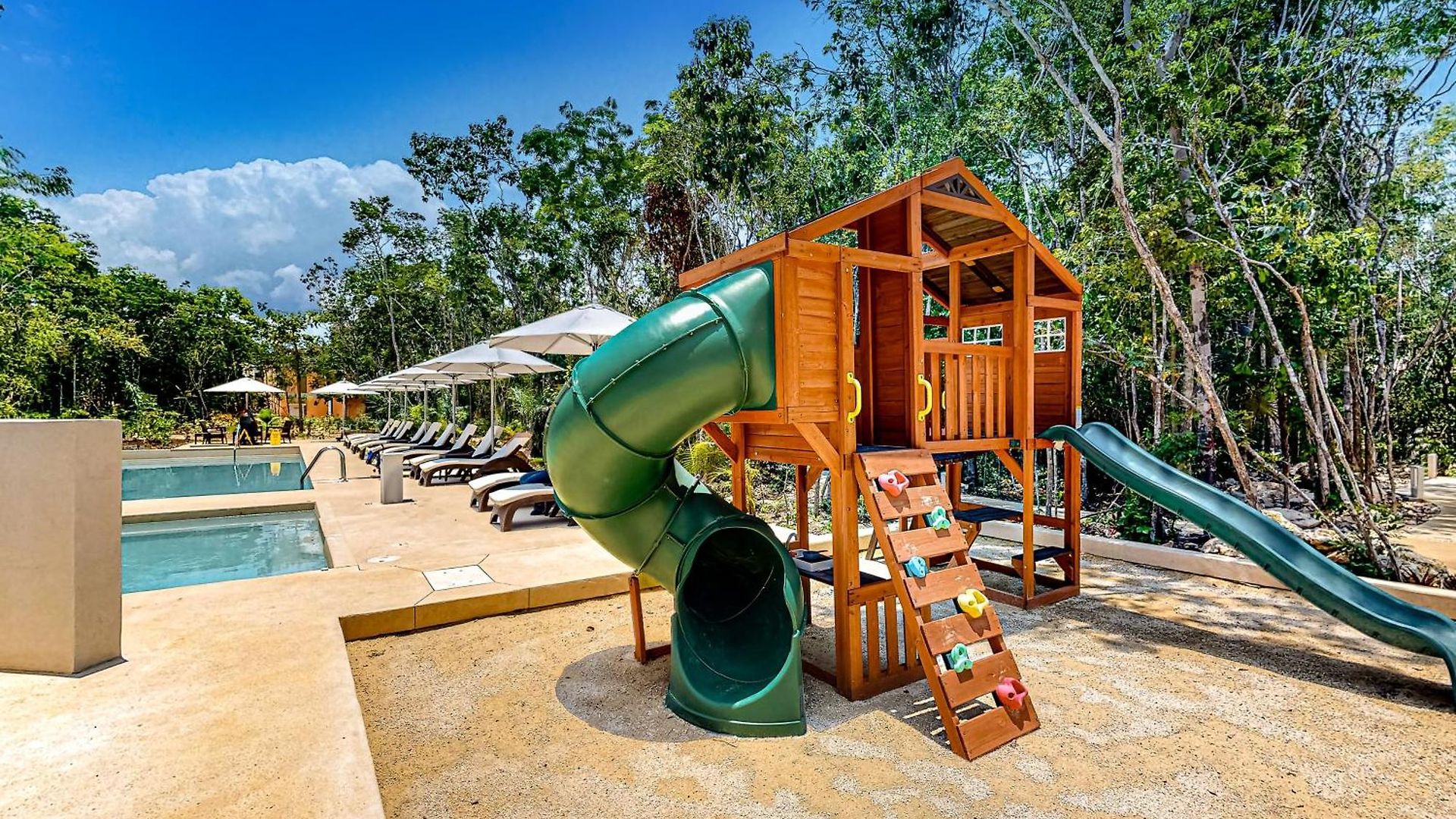 The Hibiscus House Tulum