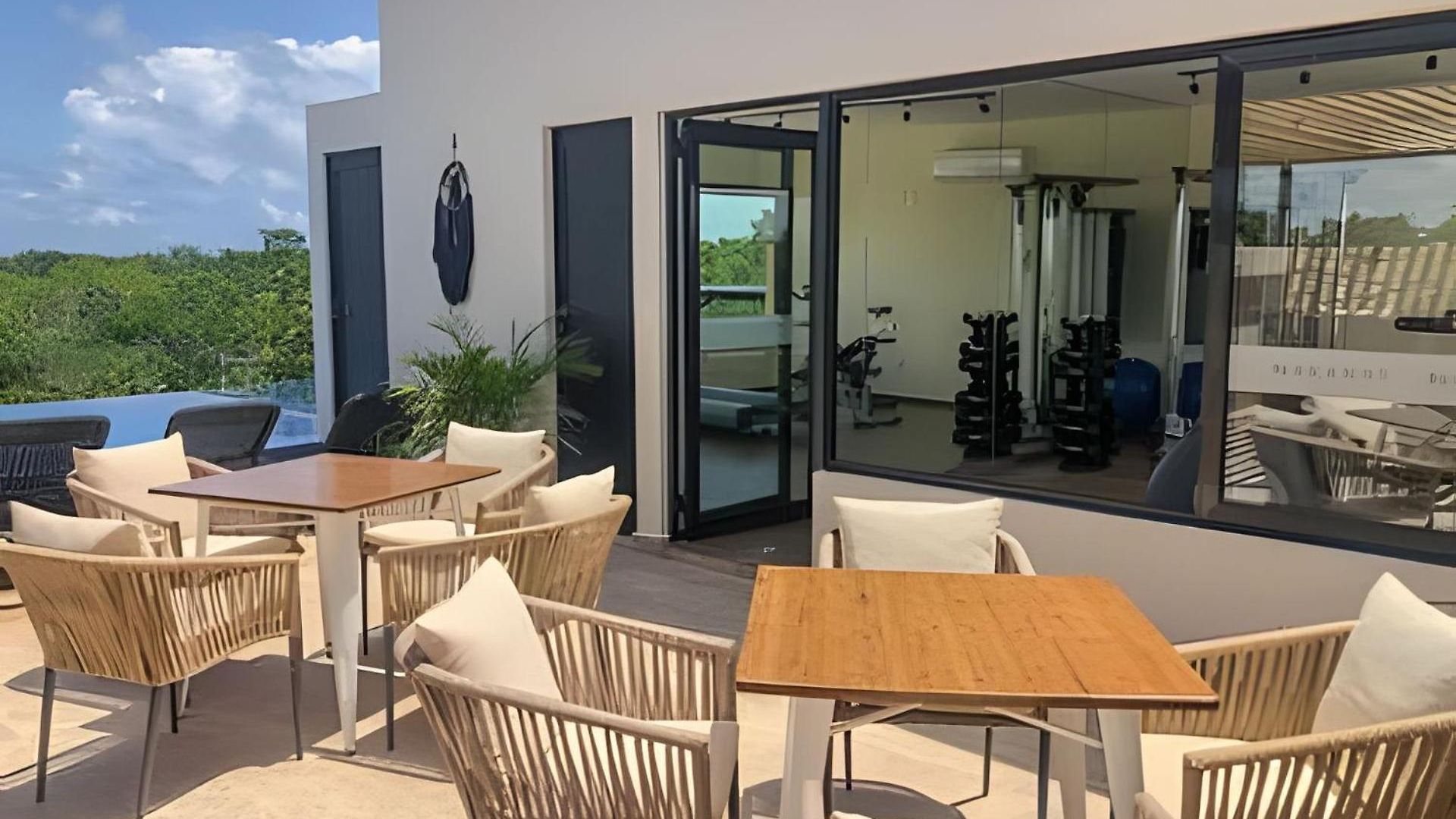 Сasa de vacaciones Exclusive Building Infinity Pool And Gym Restaurants And Bar District Nearby