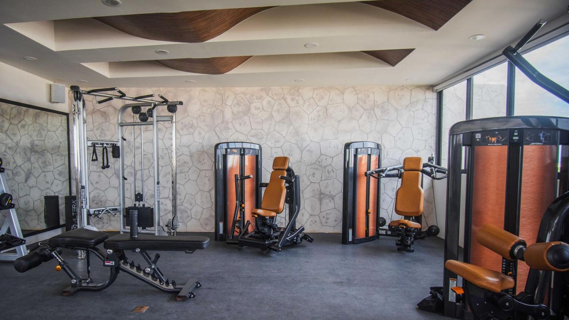 Apartment Downtown Penthouse With Private Pool, Rooftop Pool And Gym, Short Distance From Beaches, Restaurants & Nightlife