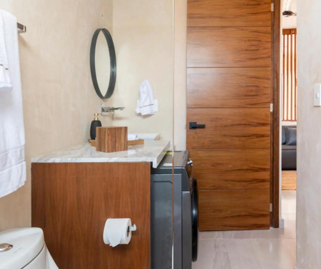 Apartment *jungle Ph W/pool, Close To Downtown &