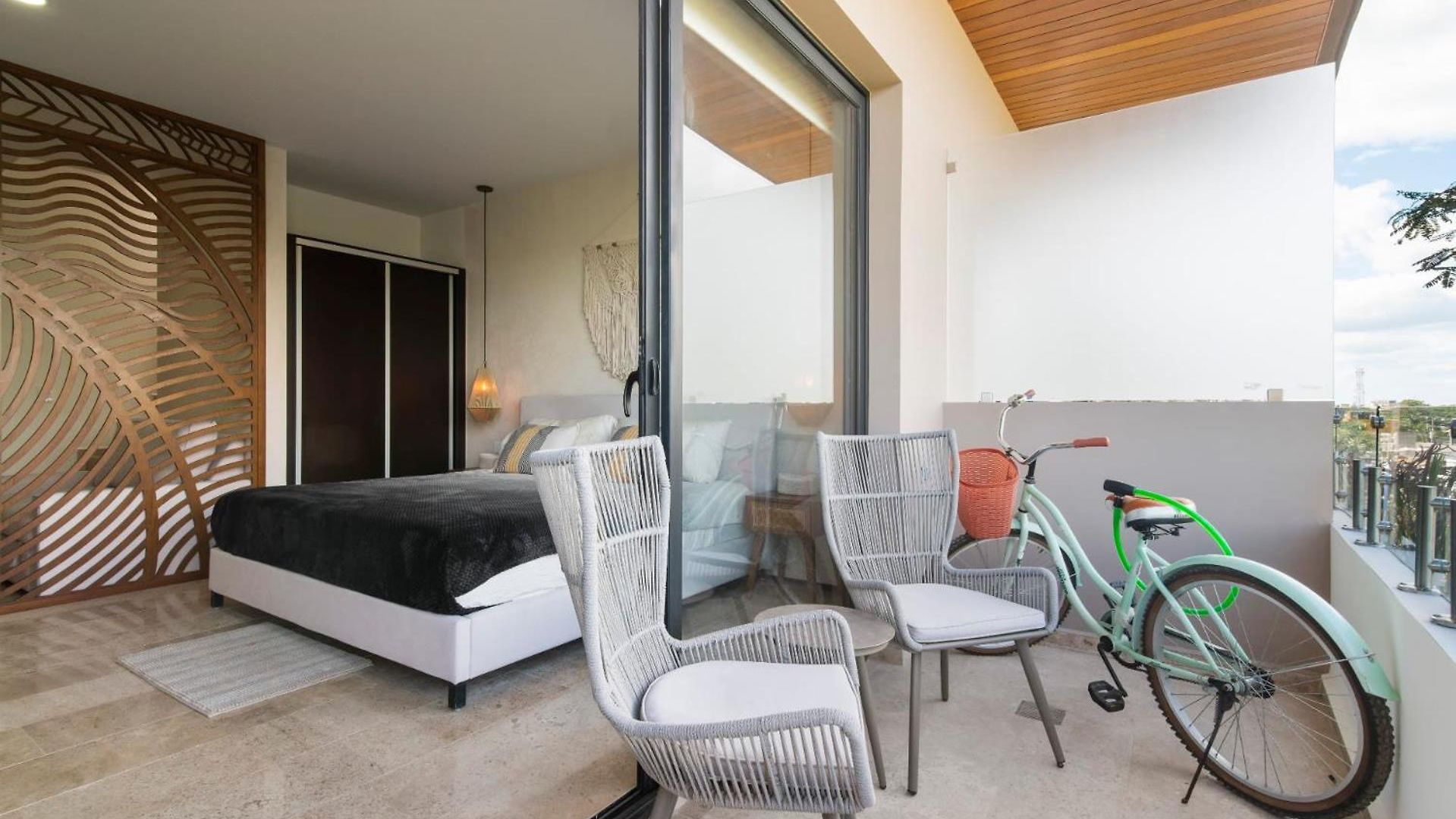 Serenity In The Sky - With Rooftop And Plunge Pool Apartment *