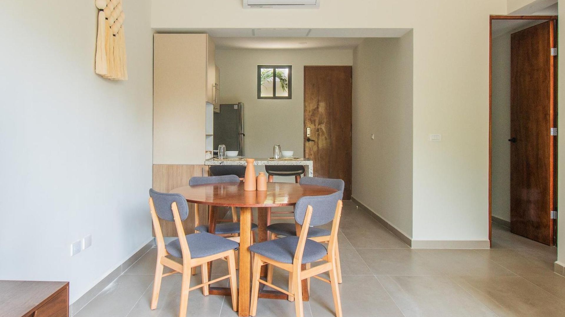 Apartment Downtown Penthouse With Private Pool, Rooftop Pool And Gym, Short Distance From Beaches, Restaurants & Nightlife *