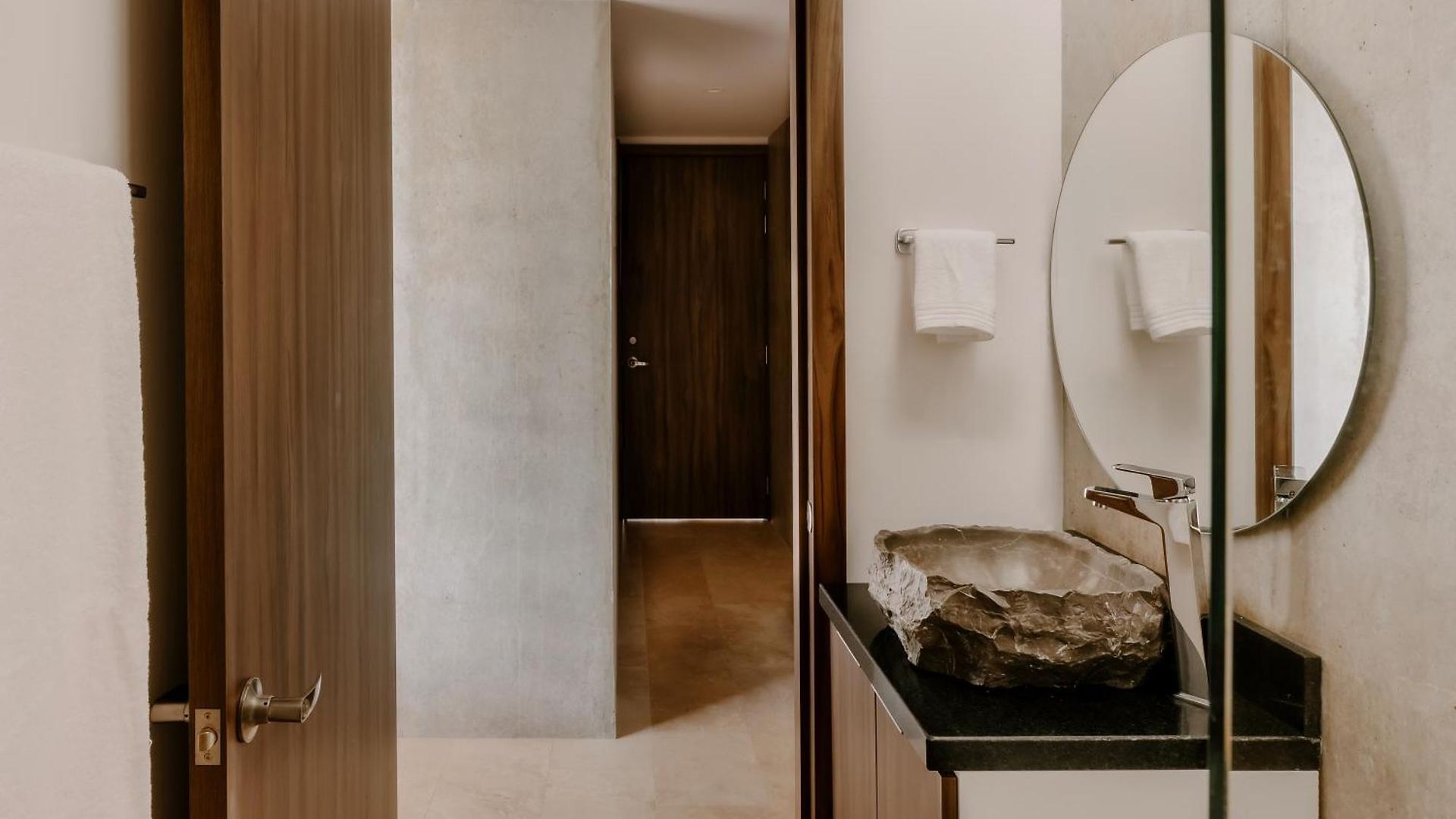 Luxe 3br Ph Cenote, Sauna, Gym & Pool Included Apartment *