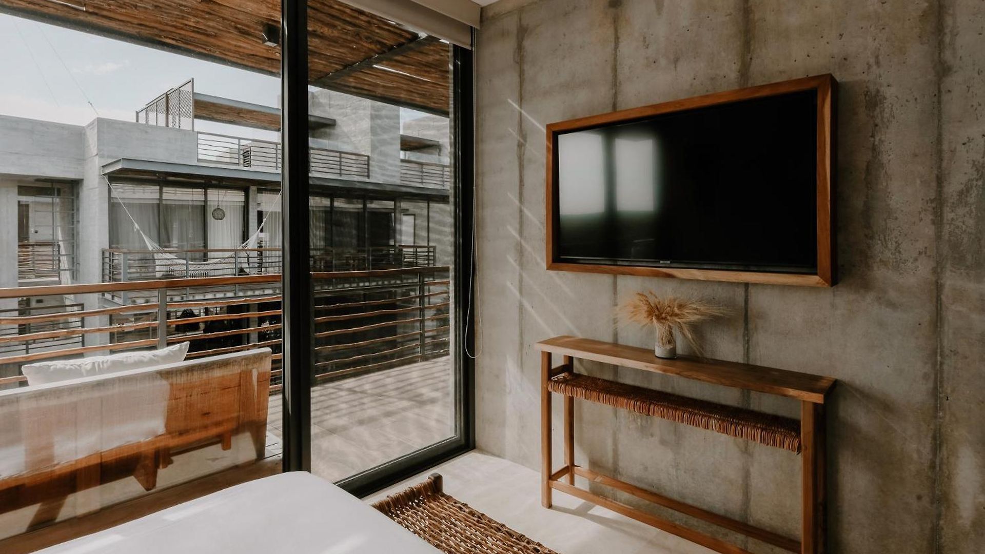 Luxe 3br Ph Cenote, Sauna, Gym & Pool Included Apartment *