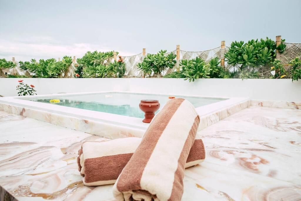 Romantic Roof Penthouse! Bbq And Priv. Pool Apartment