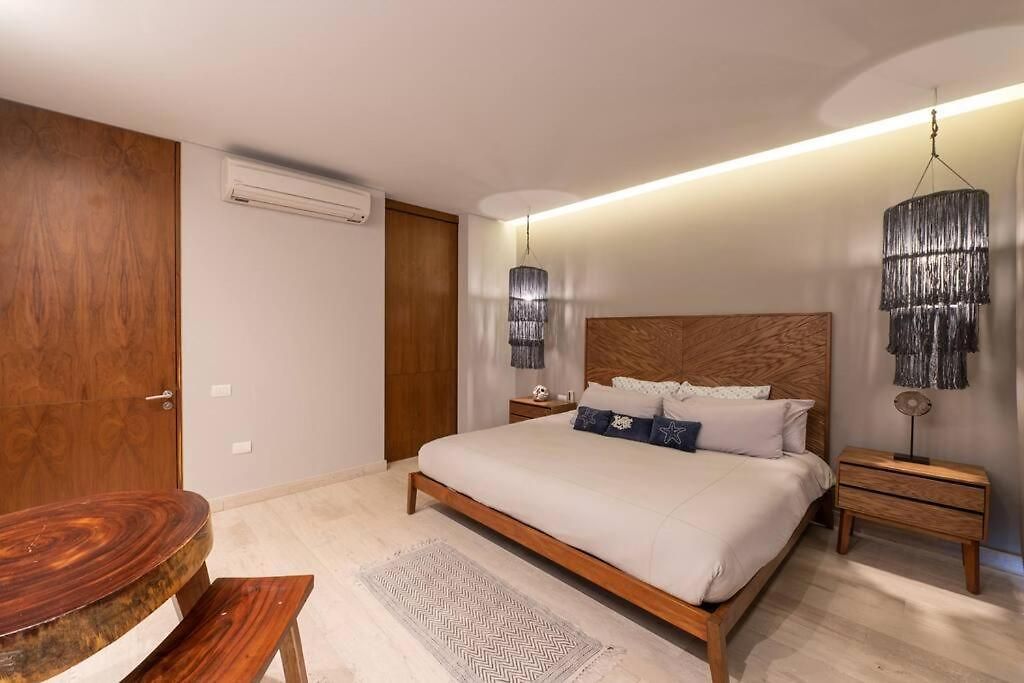 New 2 Bd With Private Balcony Apartamento