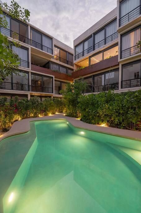 New 2 Bd With Private Balcony Apartamento *