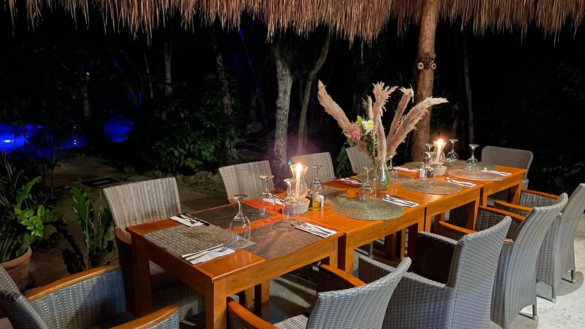 Camping Glamping Bunga Lotus Tulum