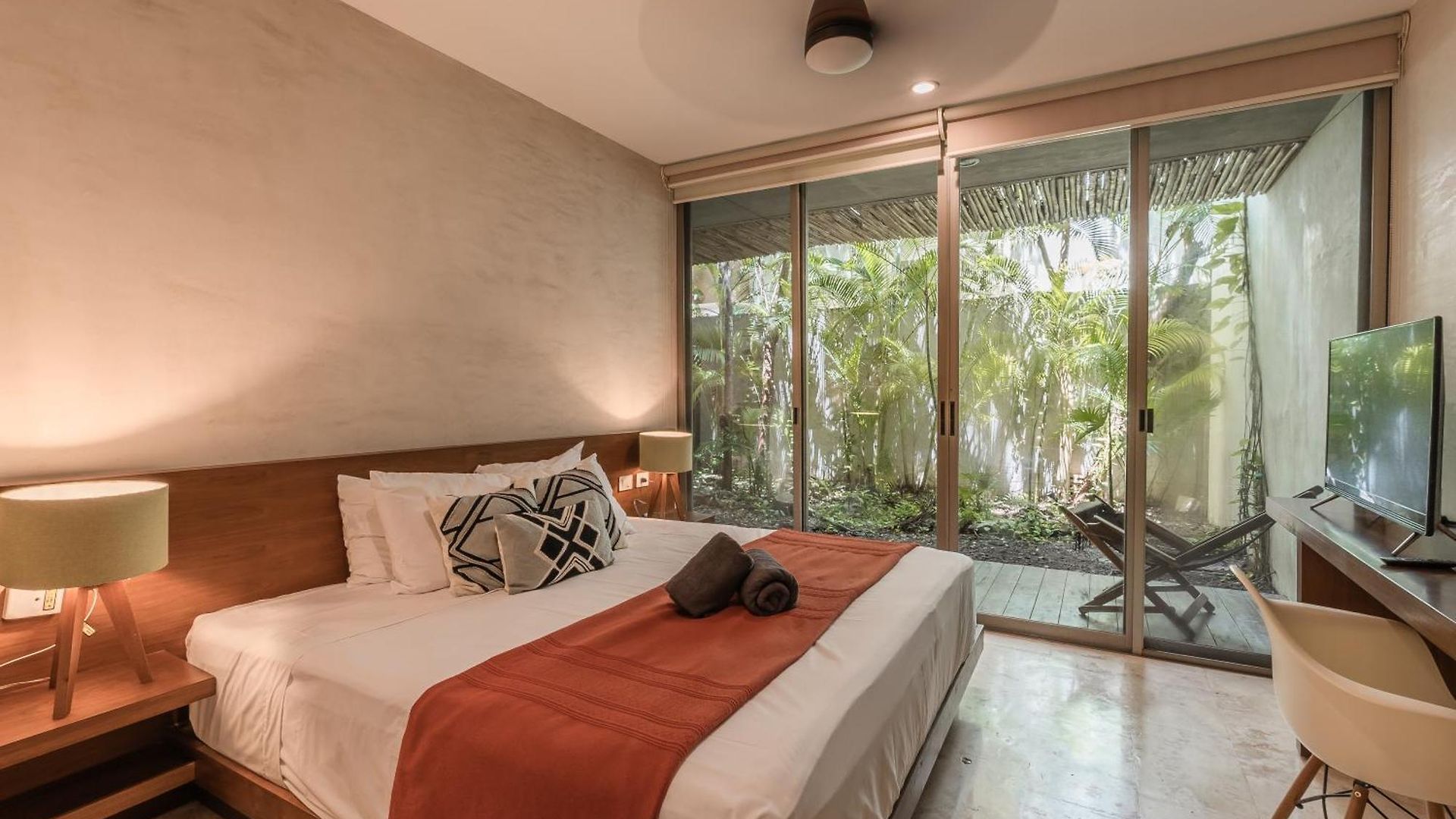 Monet - Free Pass & Bikes & Private Pool & 24hrs Security Apartamento