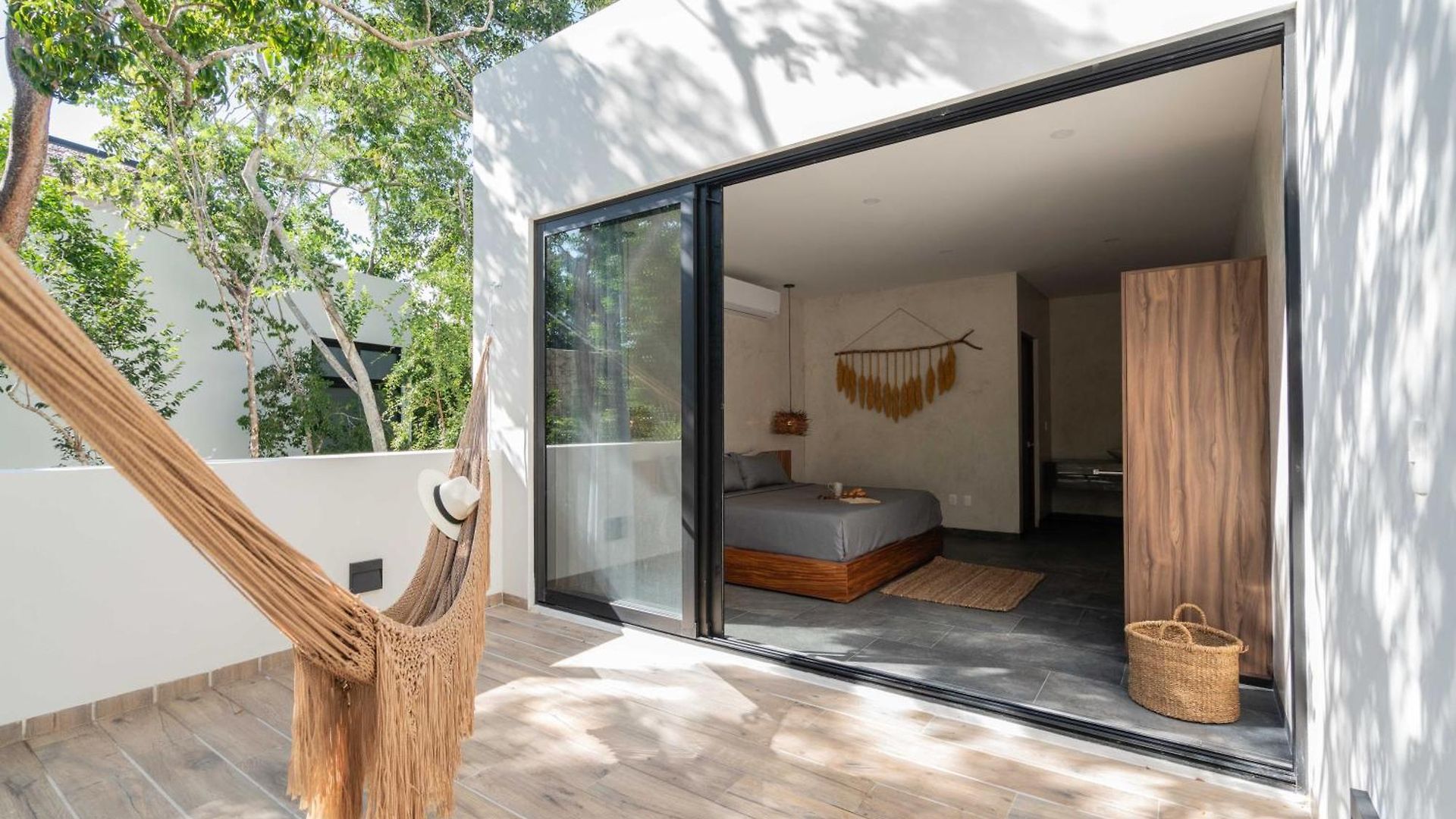 Twelve O'clock - Luxury Tulum