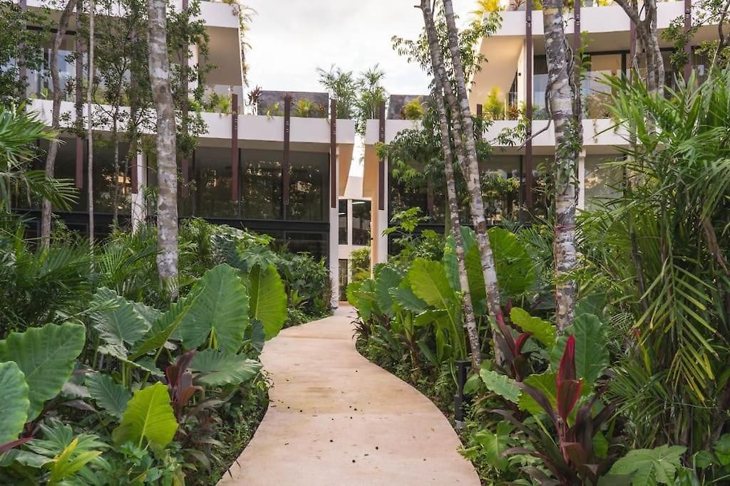 Apartment Mistiq Jungle Loft ~ Pool & Gym