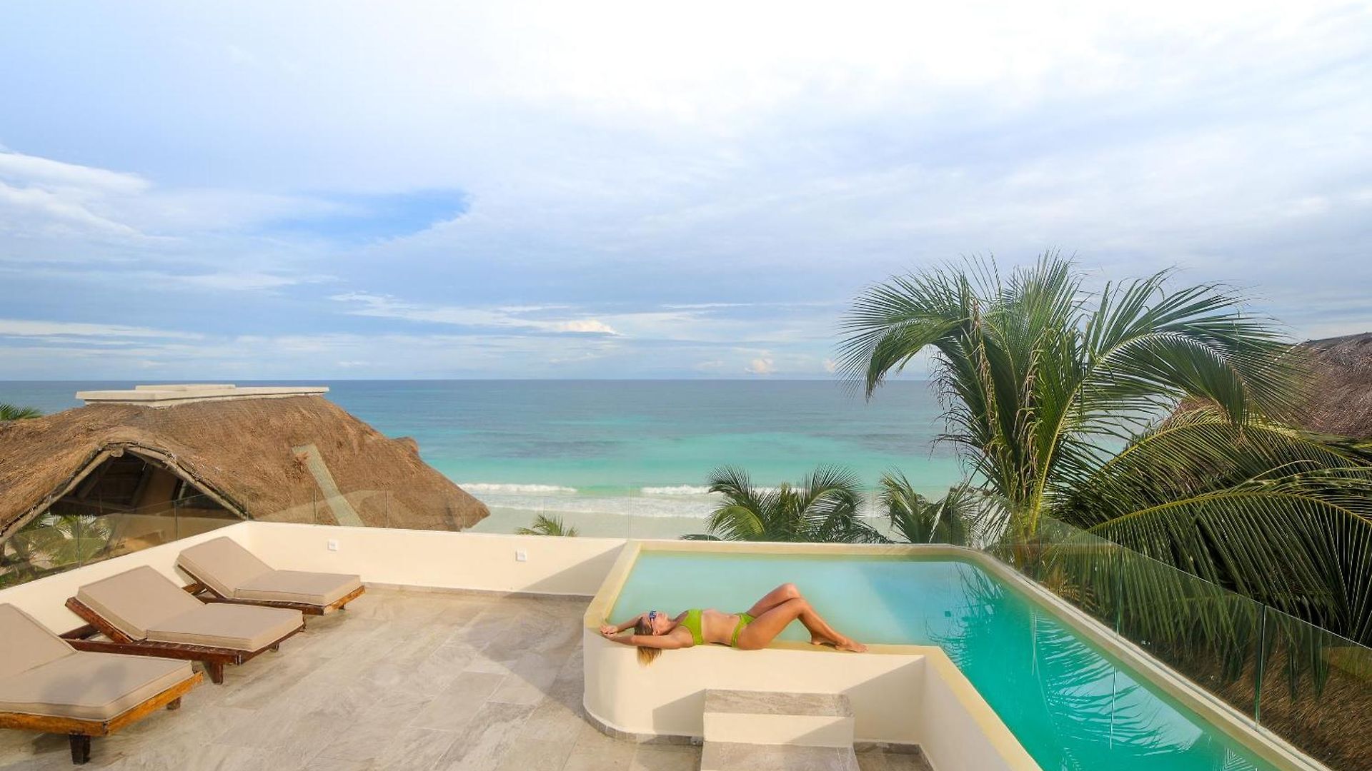 Playa Canek - Penthouse - Beach Front, Balcony & Pool * Tulum