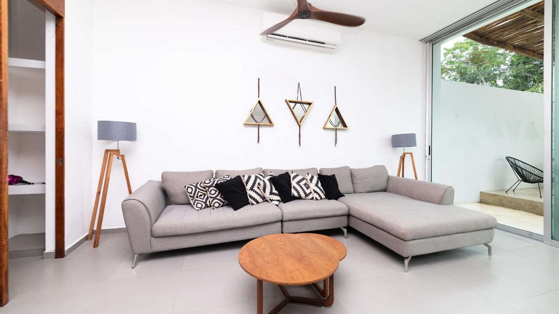 Apartamento Relaxing 2 Bedroom In The Center Of With Private Pool And Terrace *