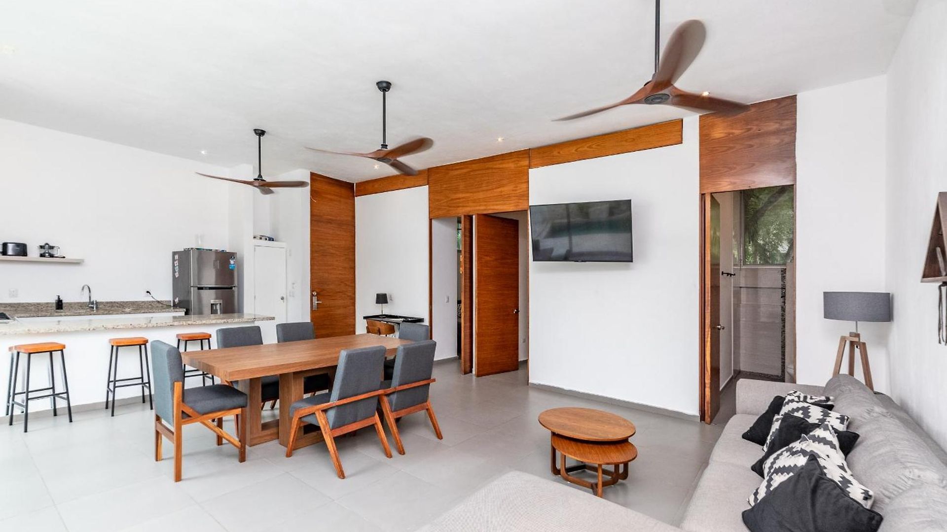 Relaxing 2 Bedroom In The Center Of With Private Pool And Terrace Apartamento