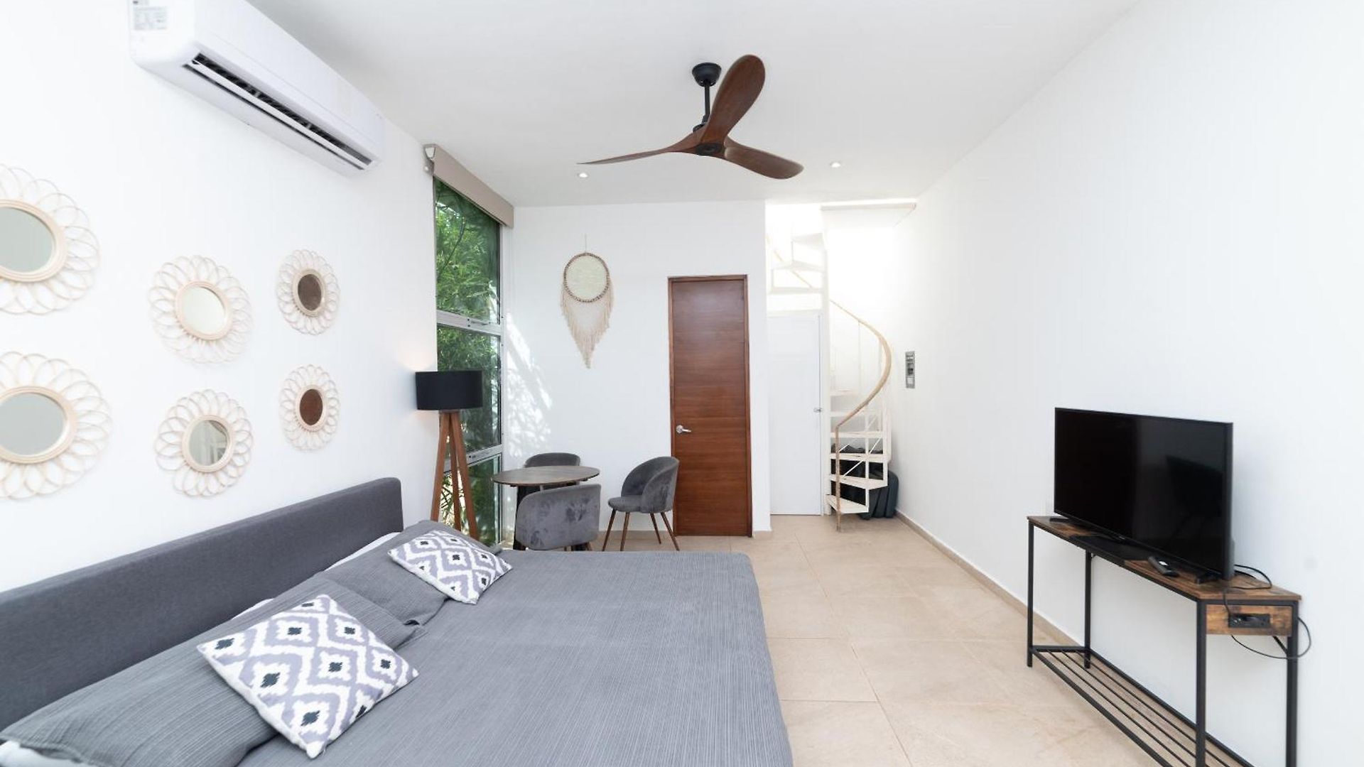 Large Loft With Private Pool And Amazing Sunset Views In The Heart Of Apartamento