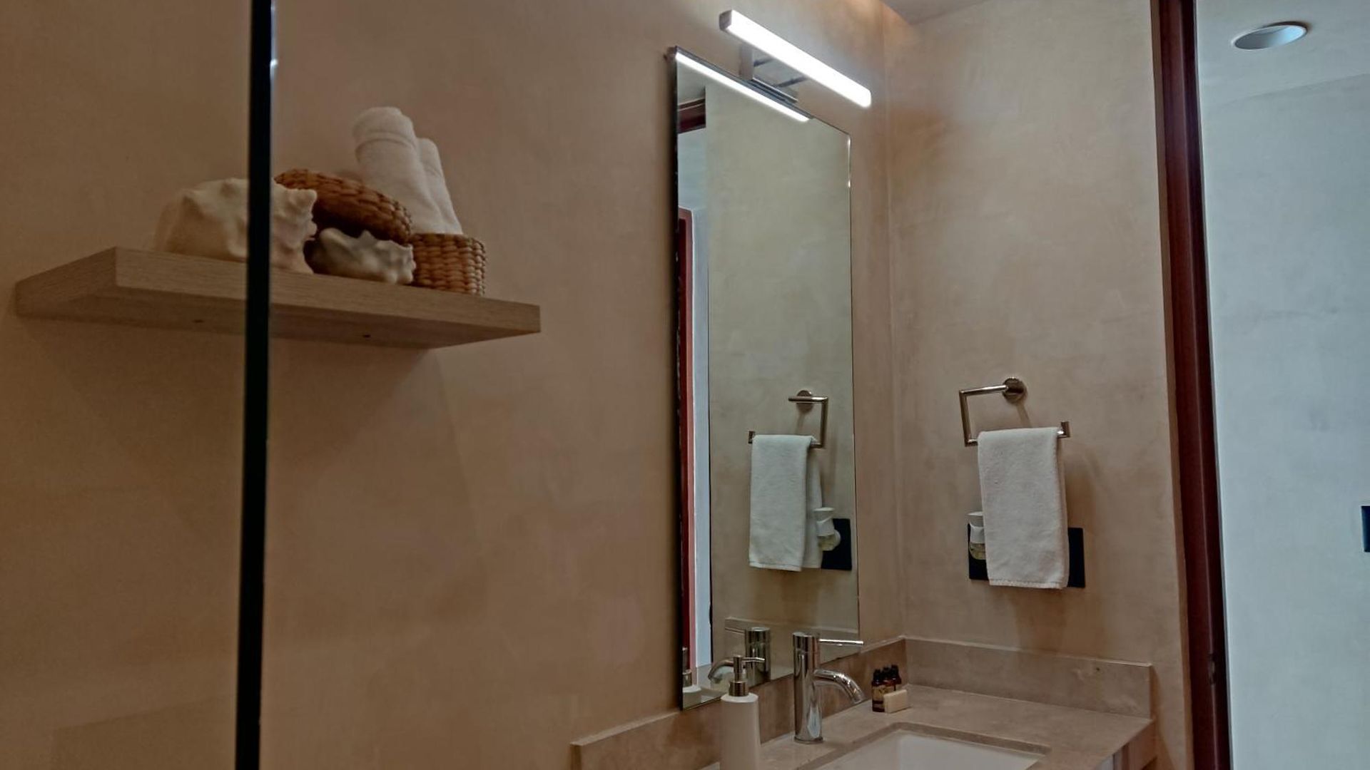 Apartment Luxury Romantic Getaway - 1 Bedroom - Steps From The - Bahia Tankah Tulum
