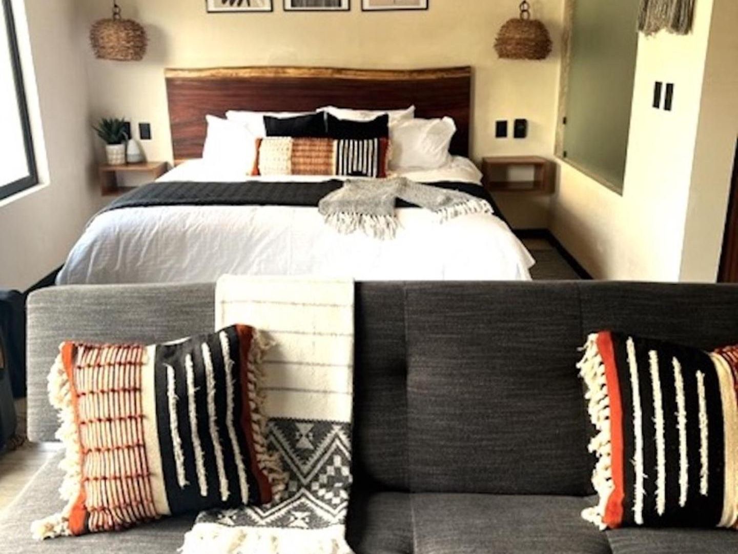 Chic, Modern *