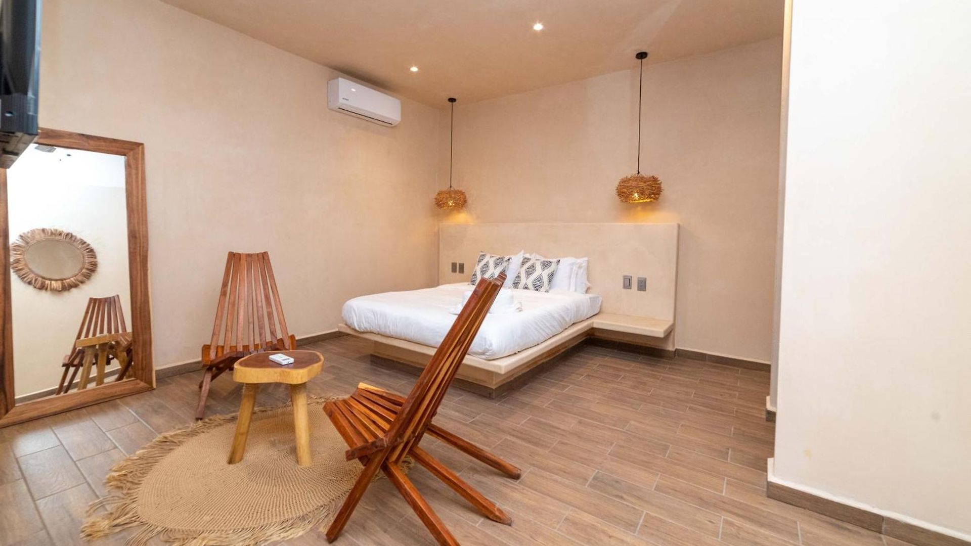The Teodoro Apartahotel 4*