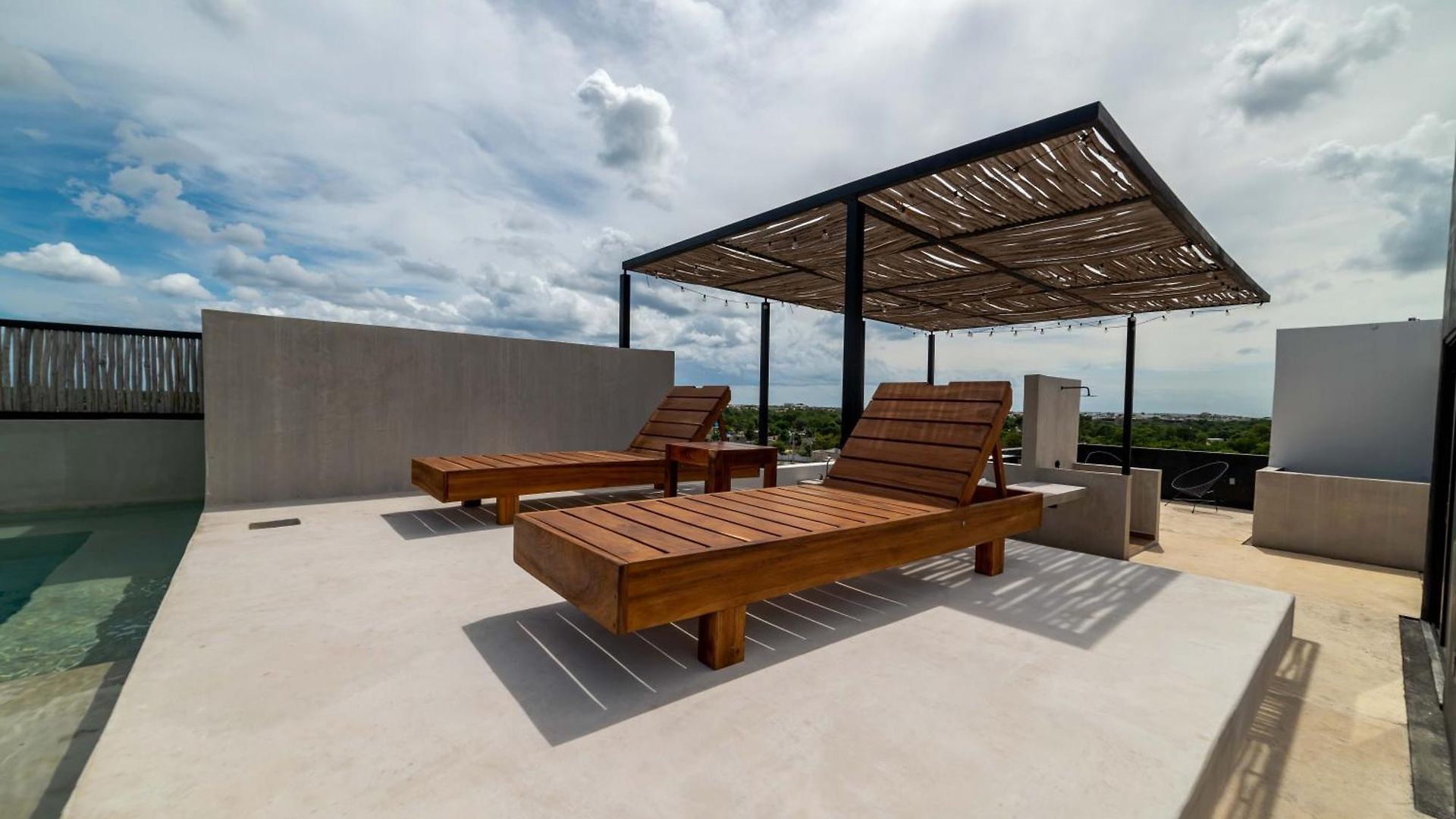 The Teodoro Apartahotel 4*
