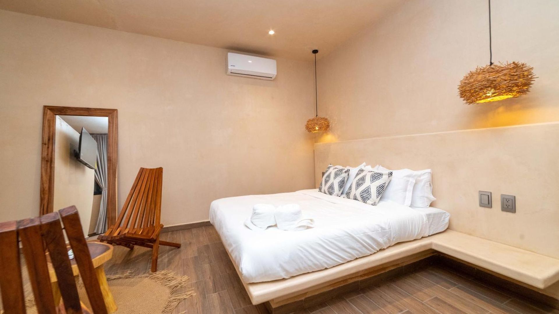 Apartahotel The Teodoro 4*