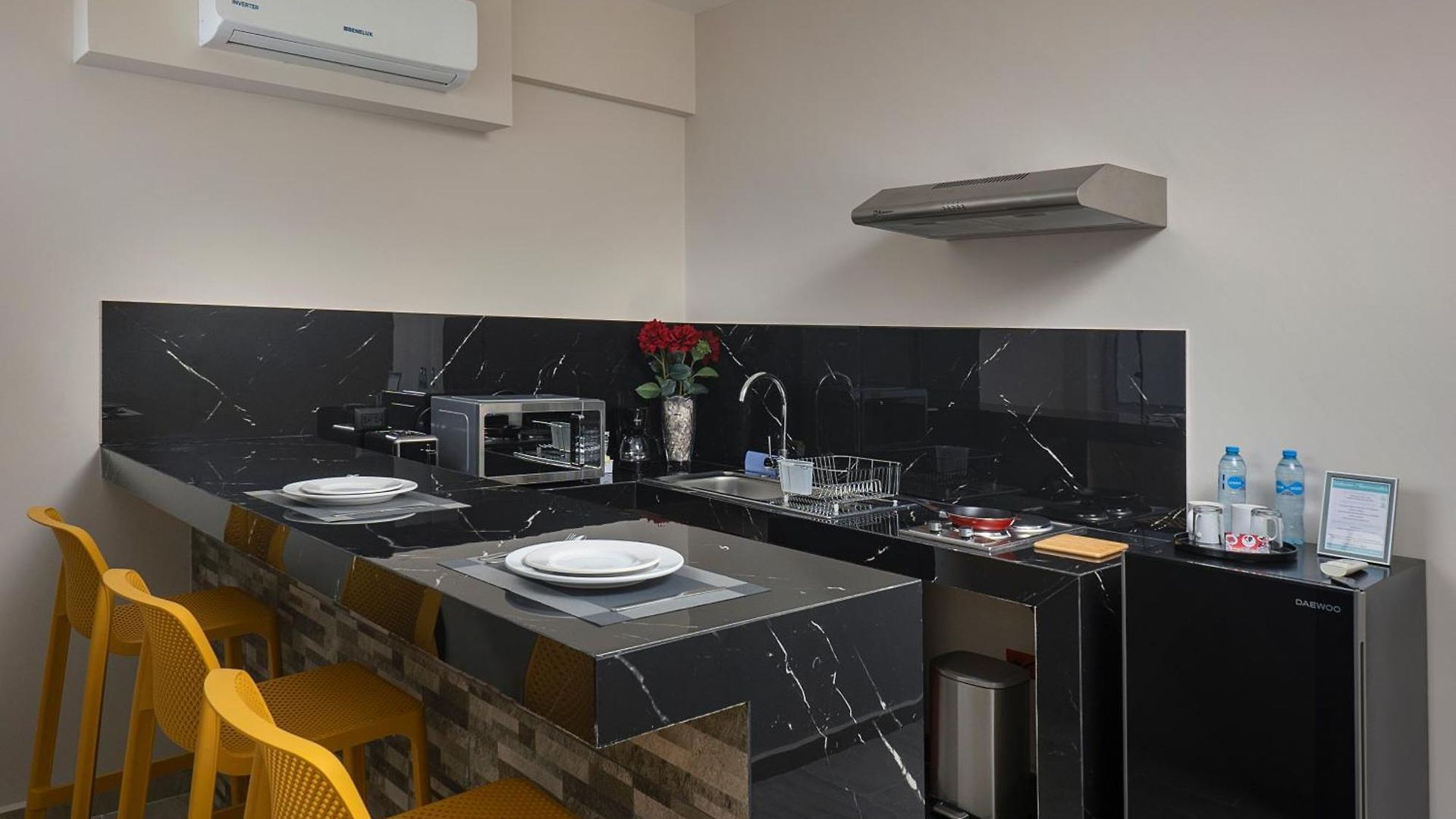 Blue Veleta Hotel