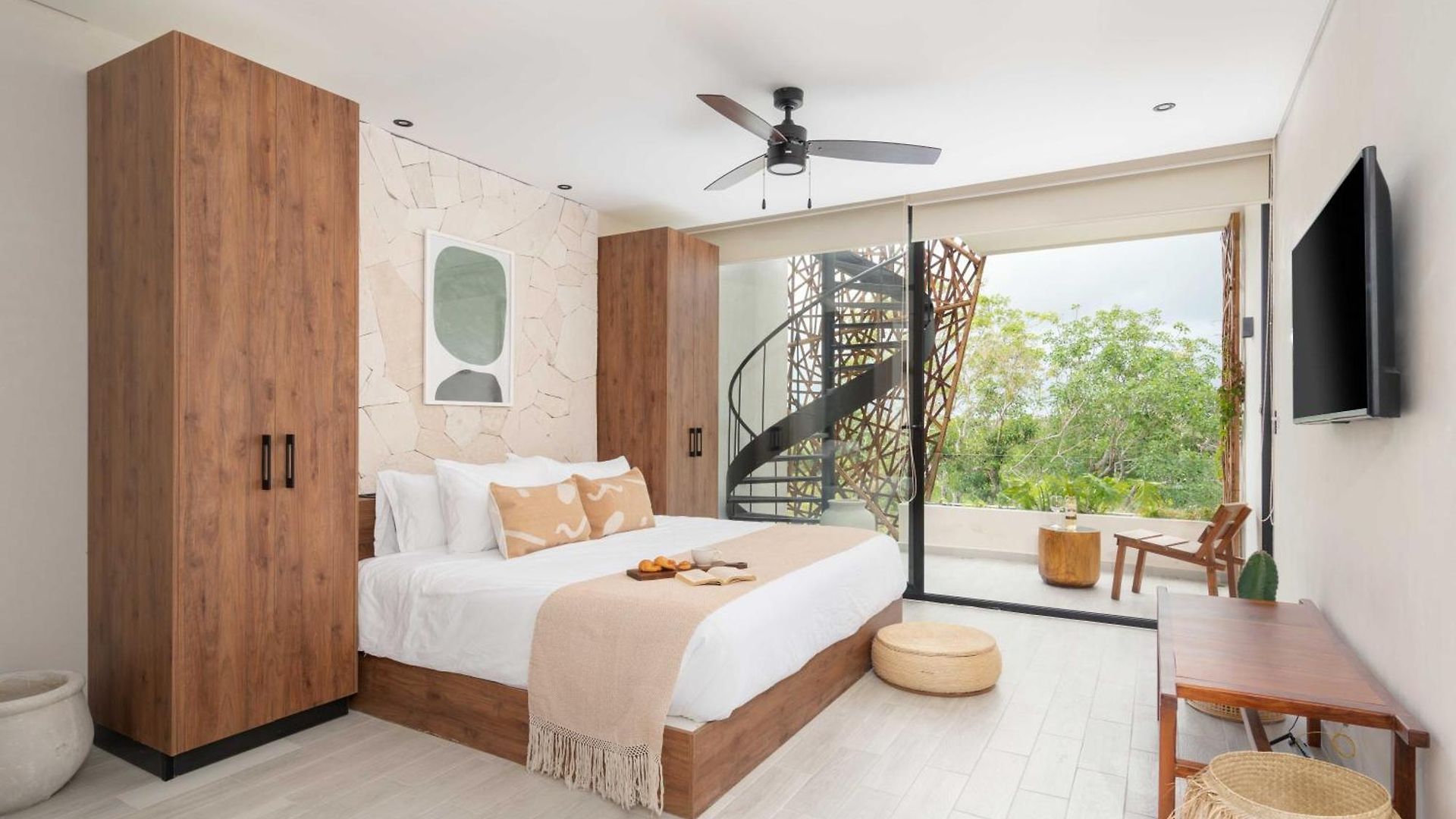 Hotel Jade