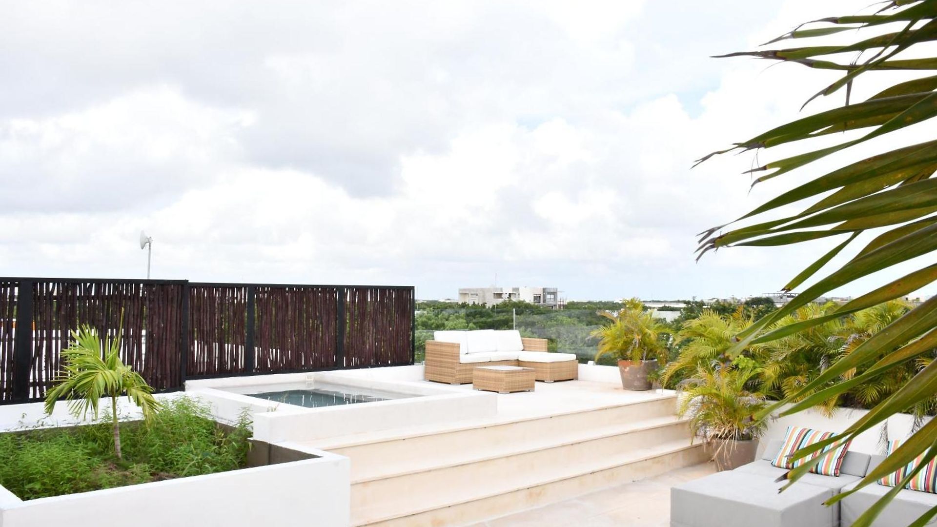 Manor By The Spot Apartment Tulum