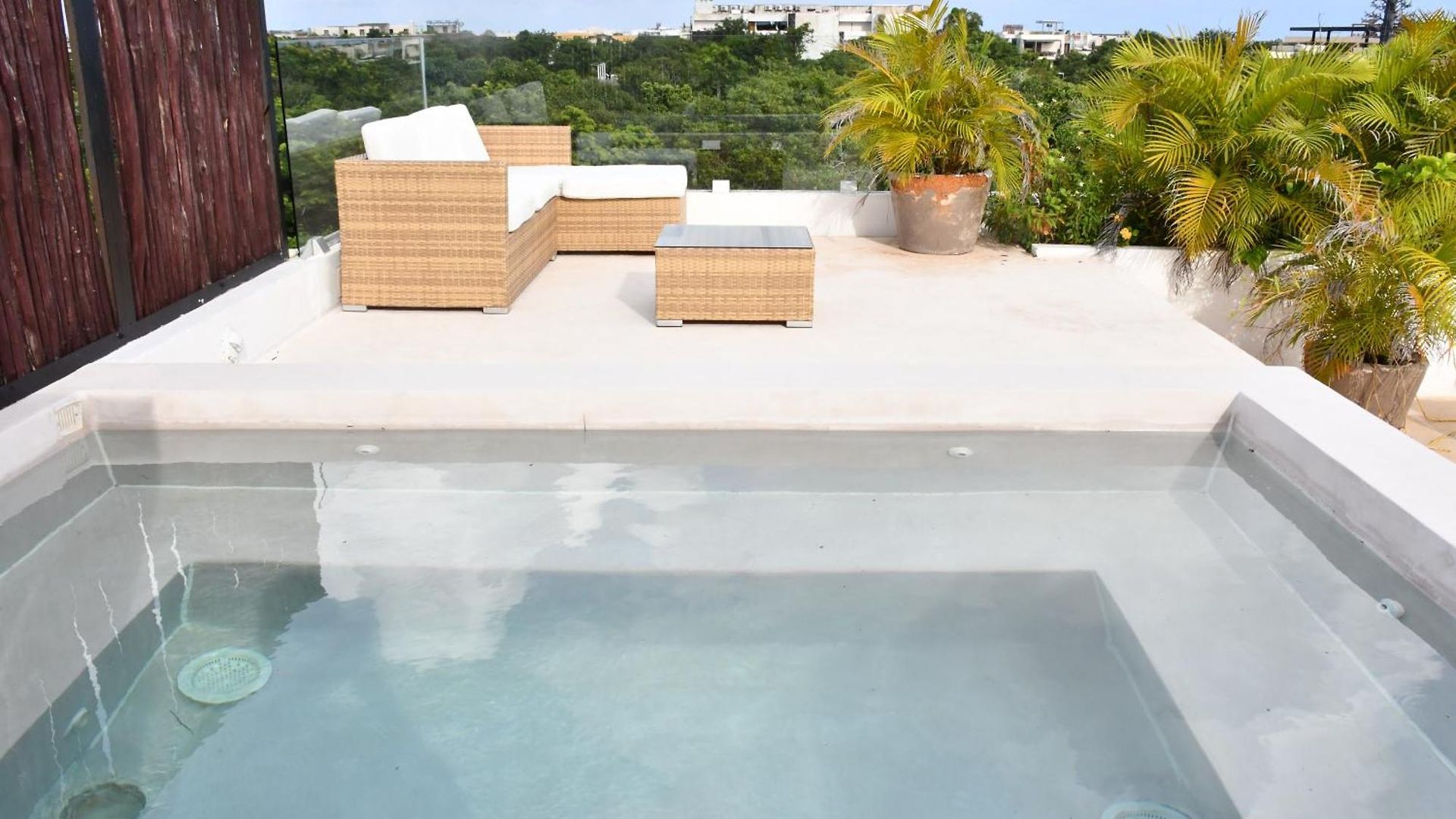 Manor By The Spot Tulum