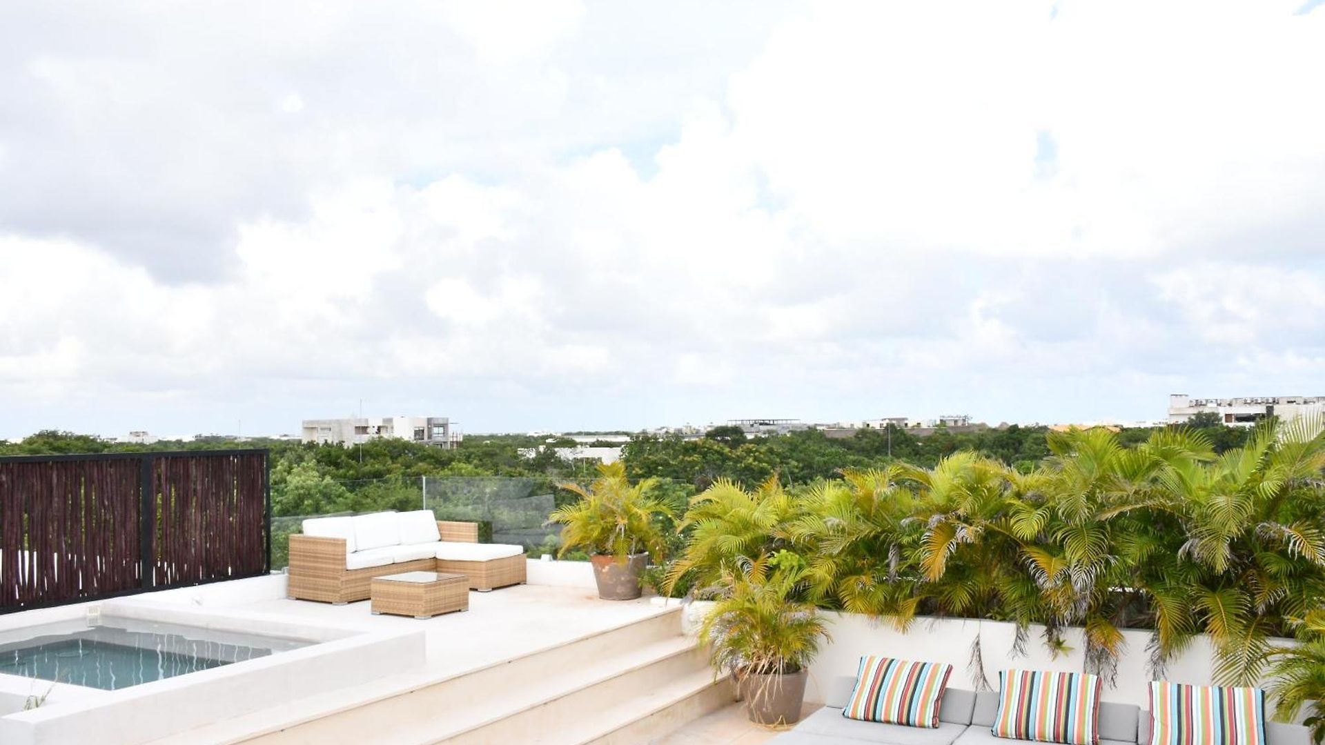 Manor By The Spot Tulum