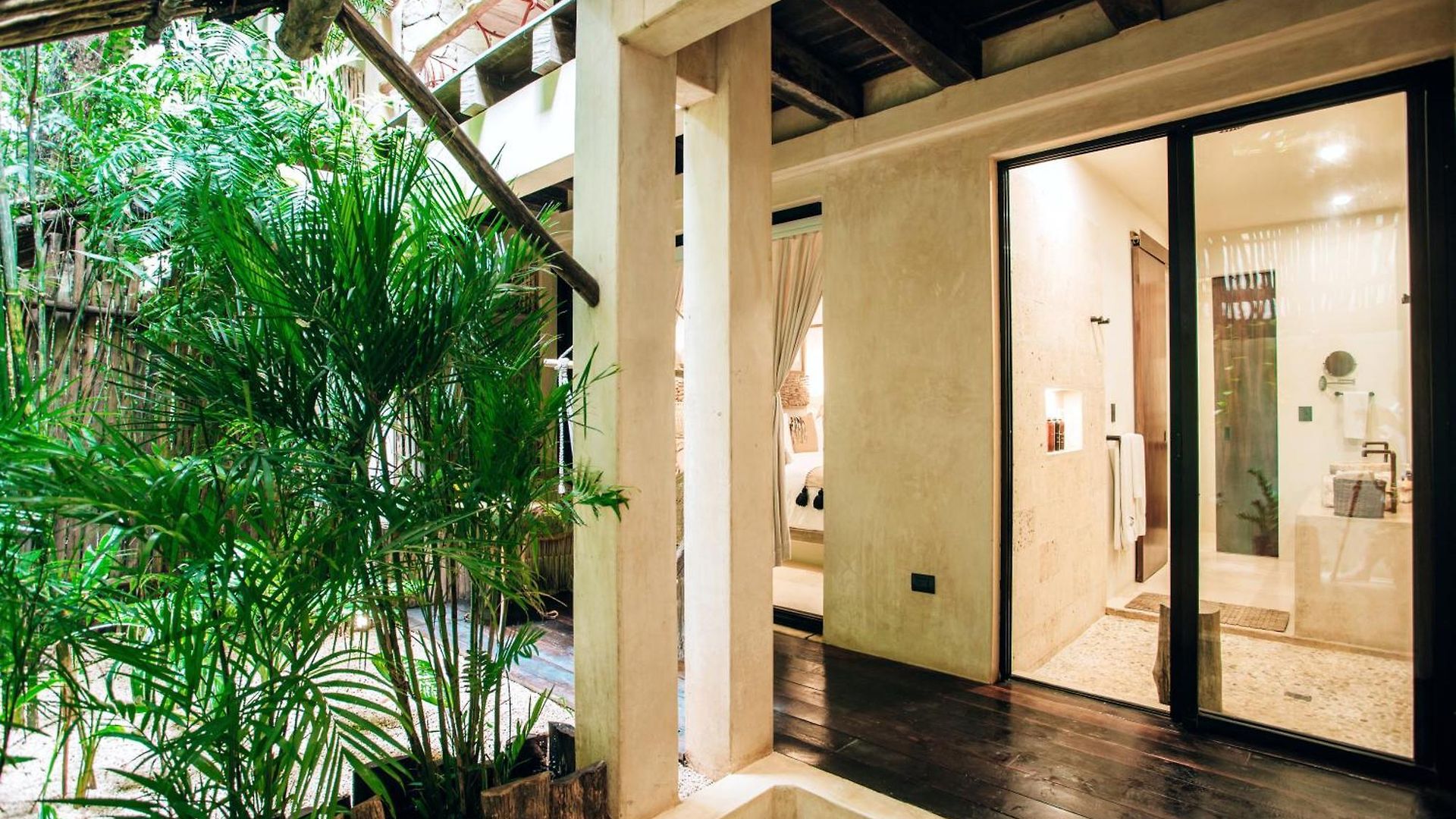 Orchid House Jungle Hotel 5*