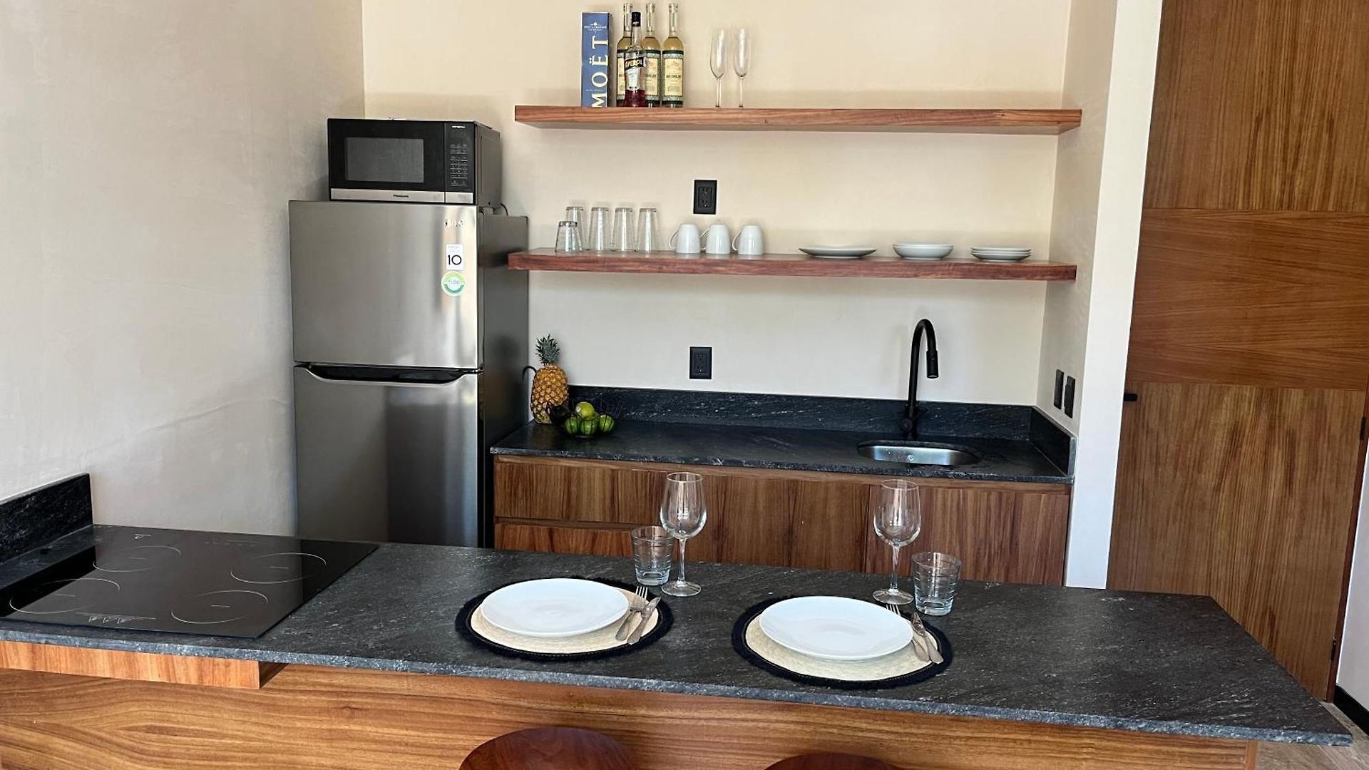 W/plunge Pool & Kitchen Apartment *