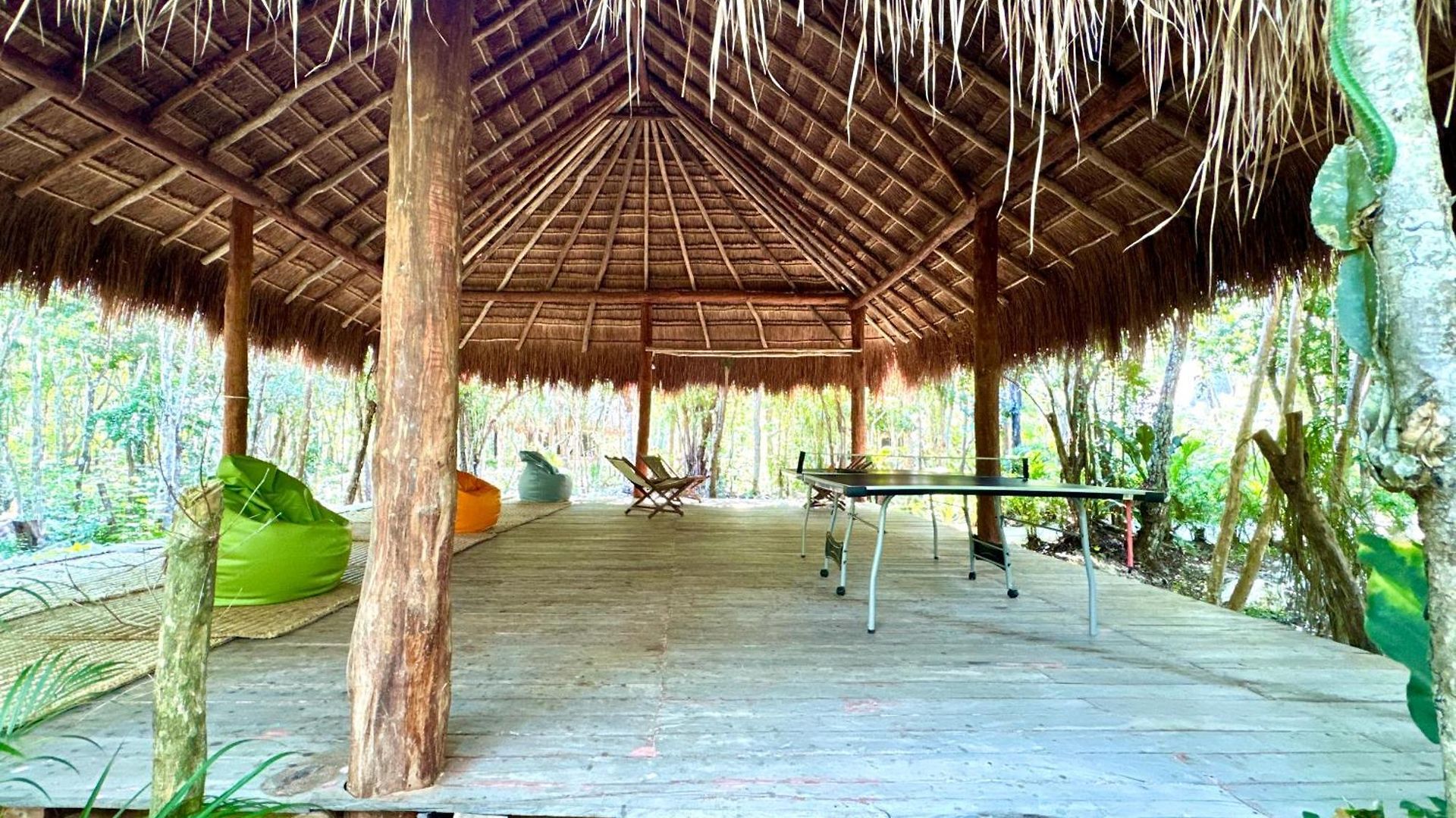 Glamping Bunga Lotus Tulum