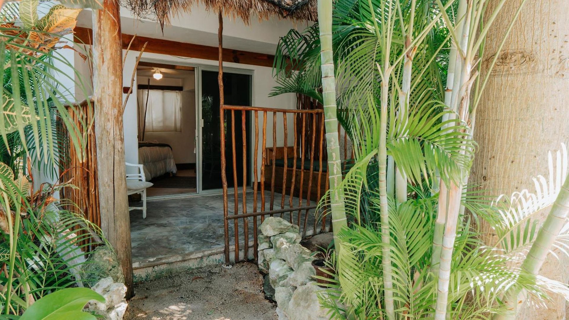 Icastico Hotel