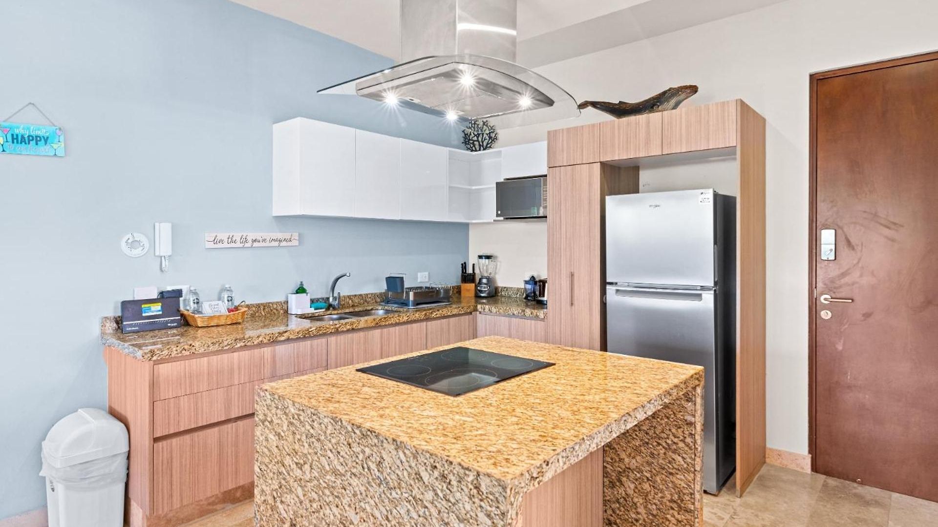 Luxurious Penthouse With Jungle View & Private Pool Apartment *