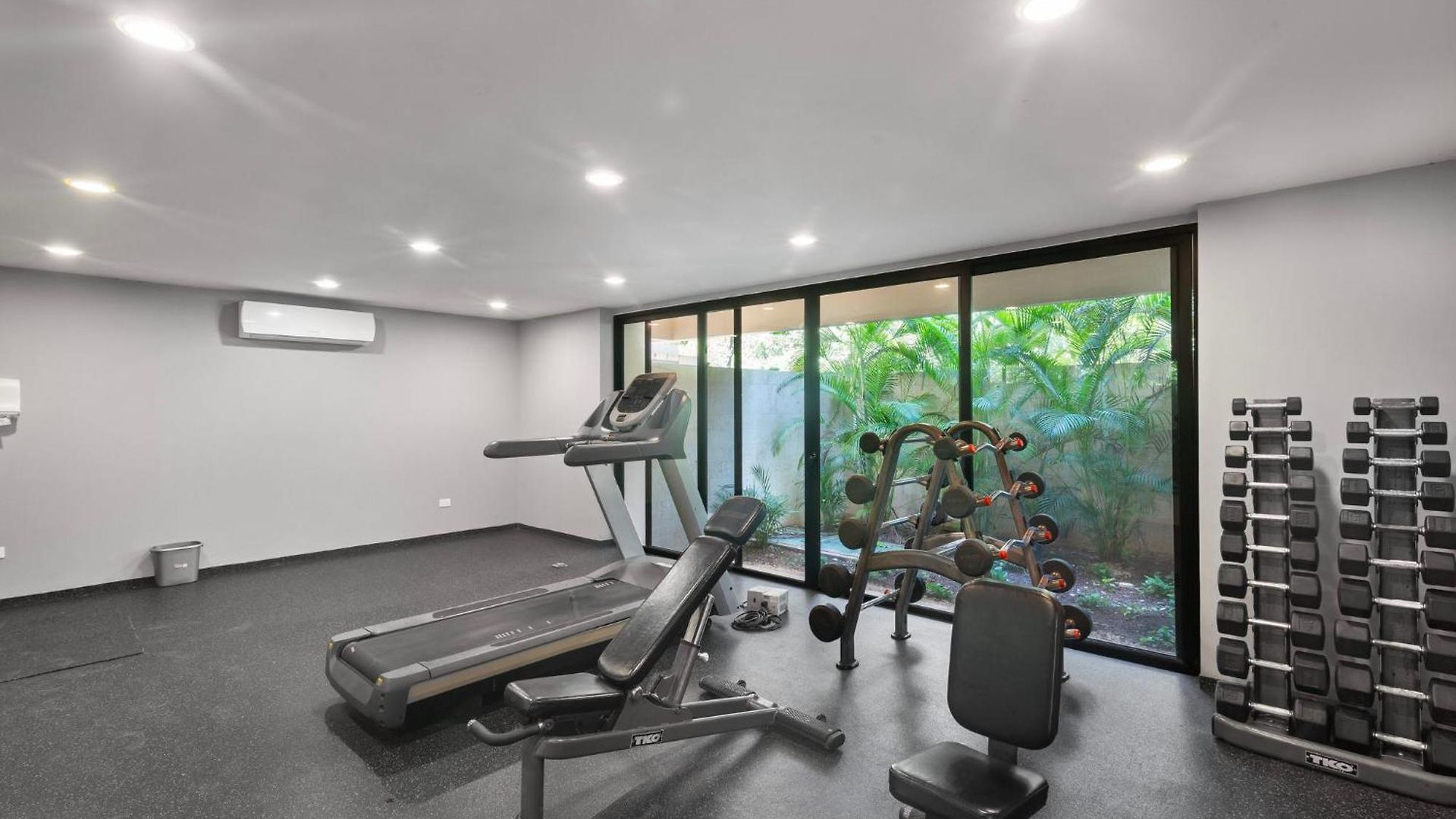 Luxurious Penthouse With Jungle View & Private Pool Apartment
