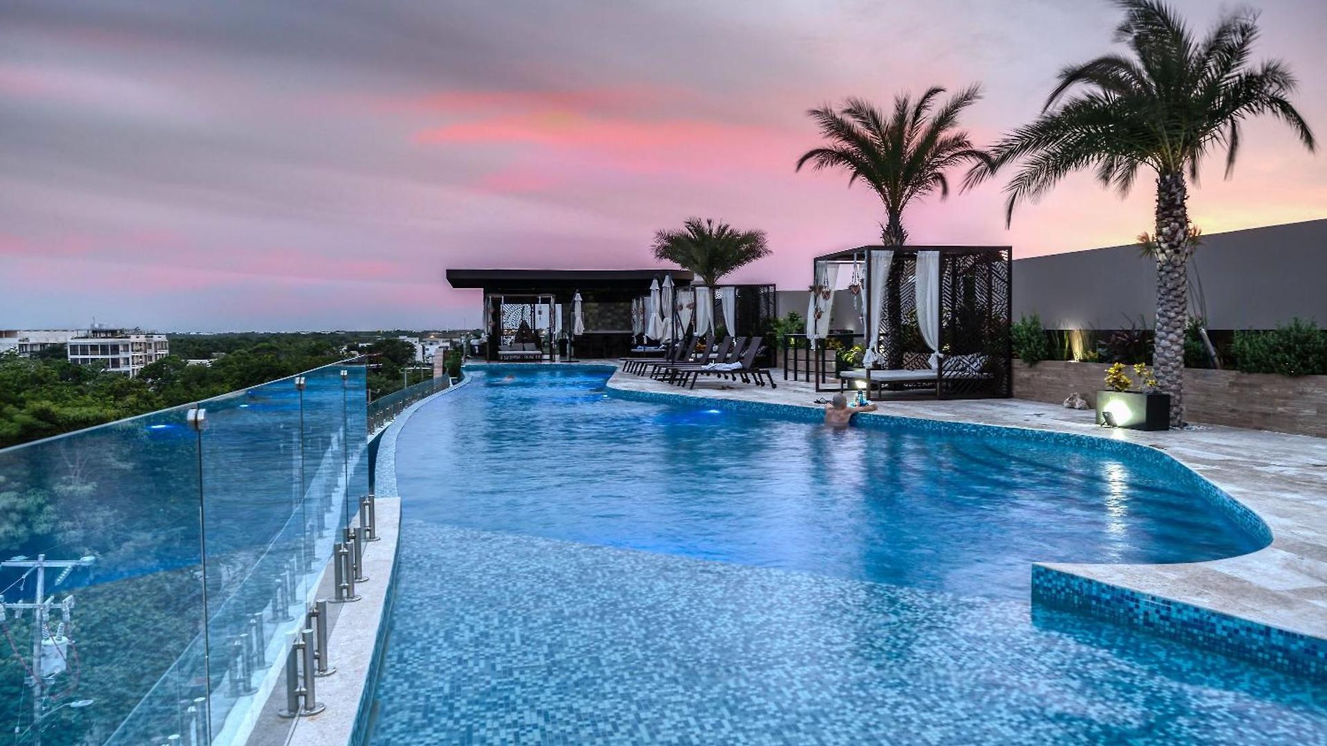 Fast-wifi Sunset With Rooftop And Pool