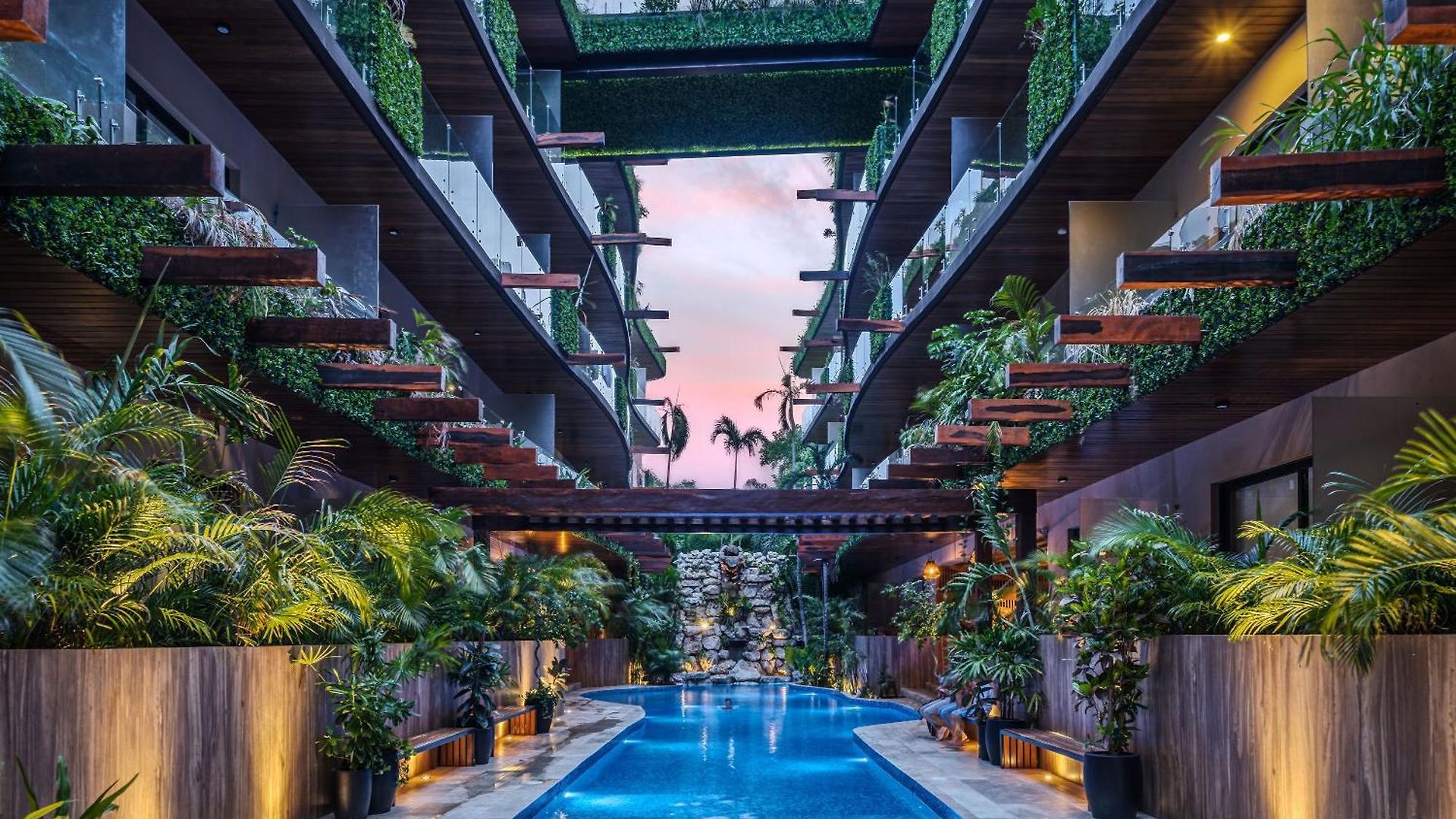 Fast-wifi Sunset With Rooftop And Pool Apartment *