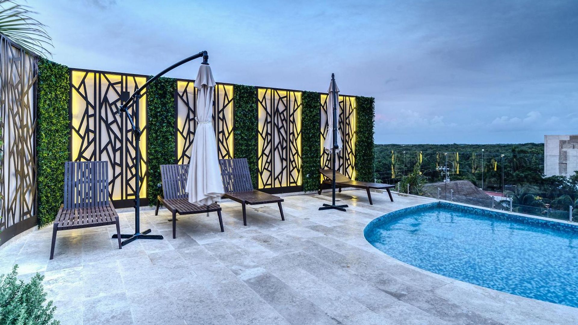 Fast-wifi Sunset With Rooftop And Pool
