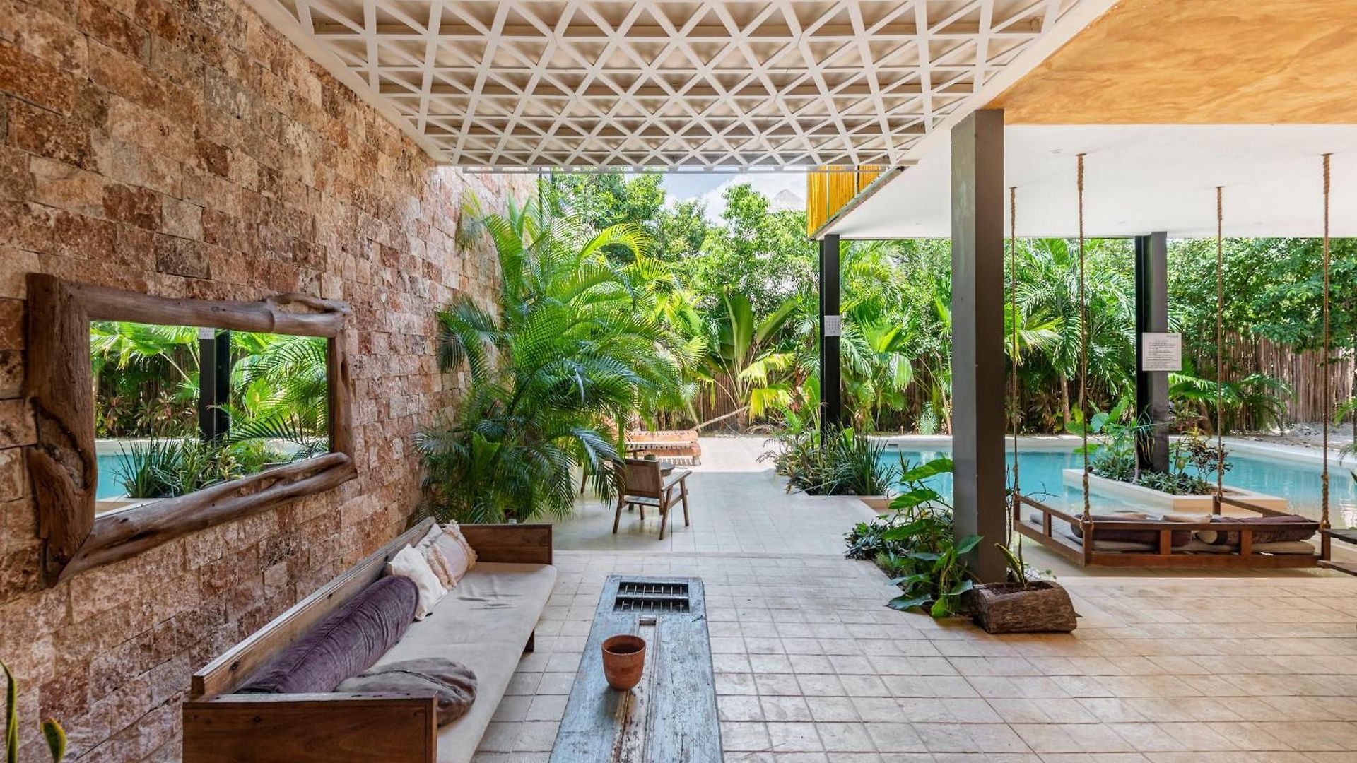 Manor By The Spot Tulum
