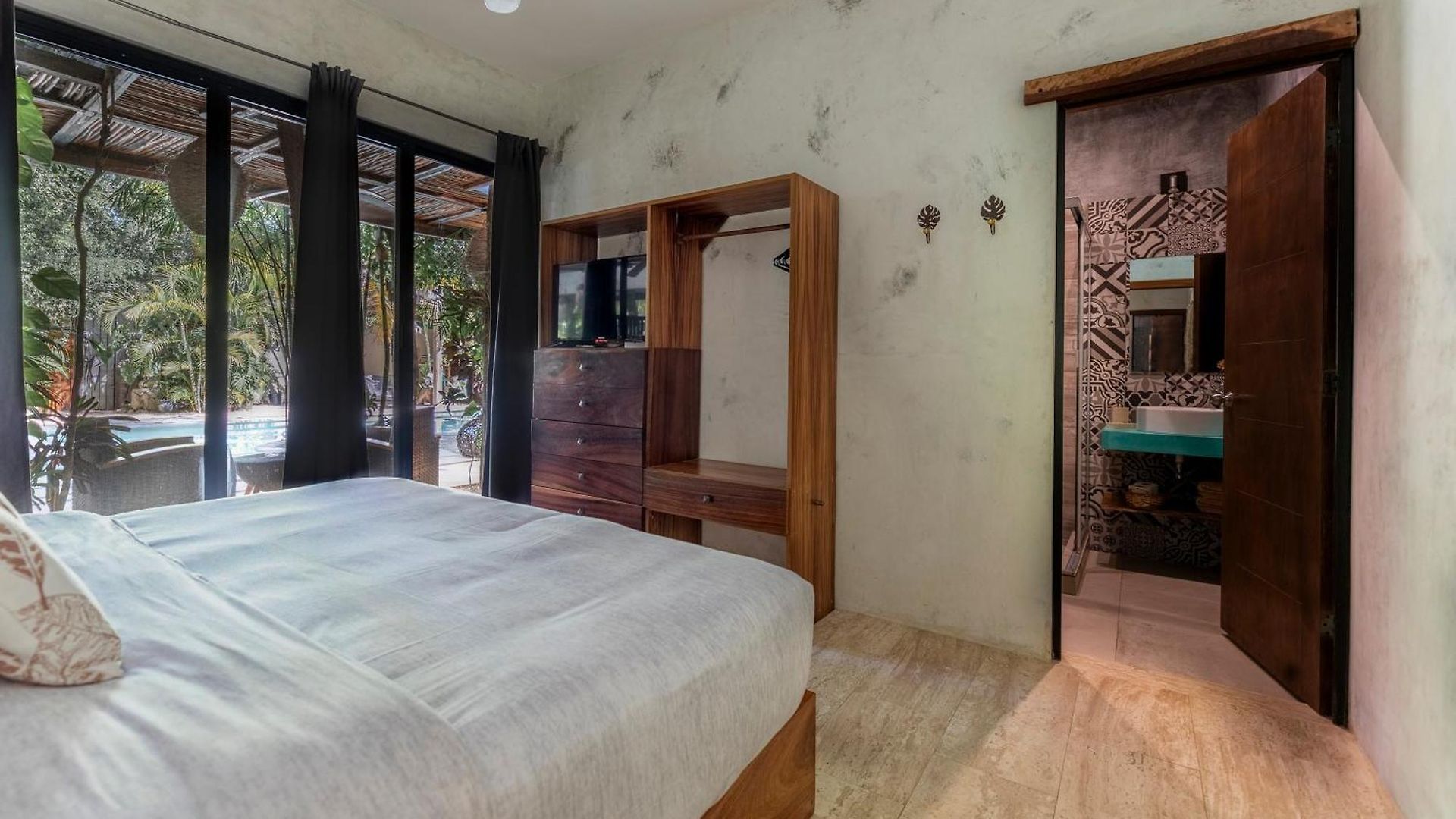 Trece Lunas - Enchanted Apartahotel Tulum