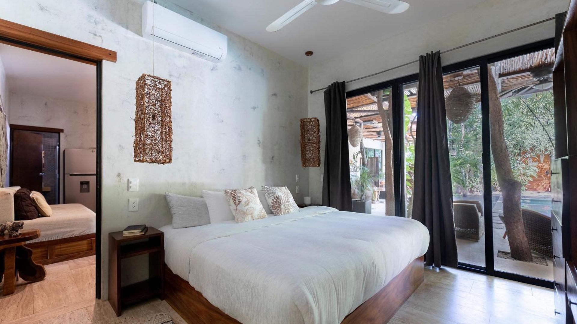 Apartahotel Trece Lunas - Enchanted 4*