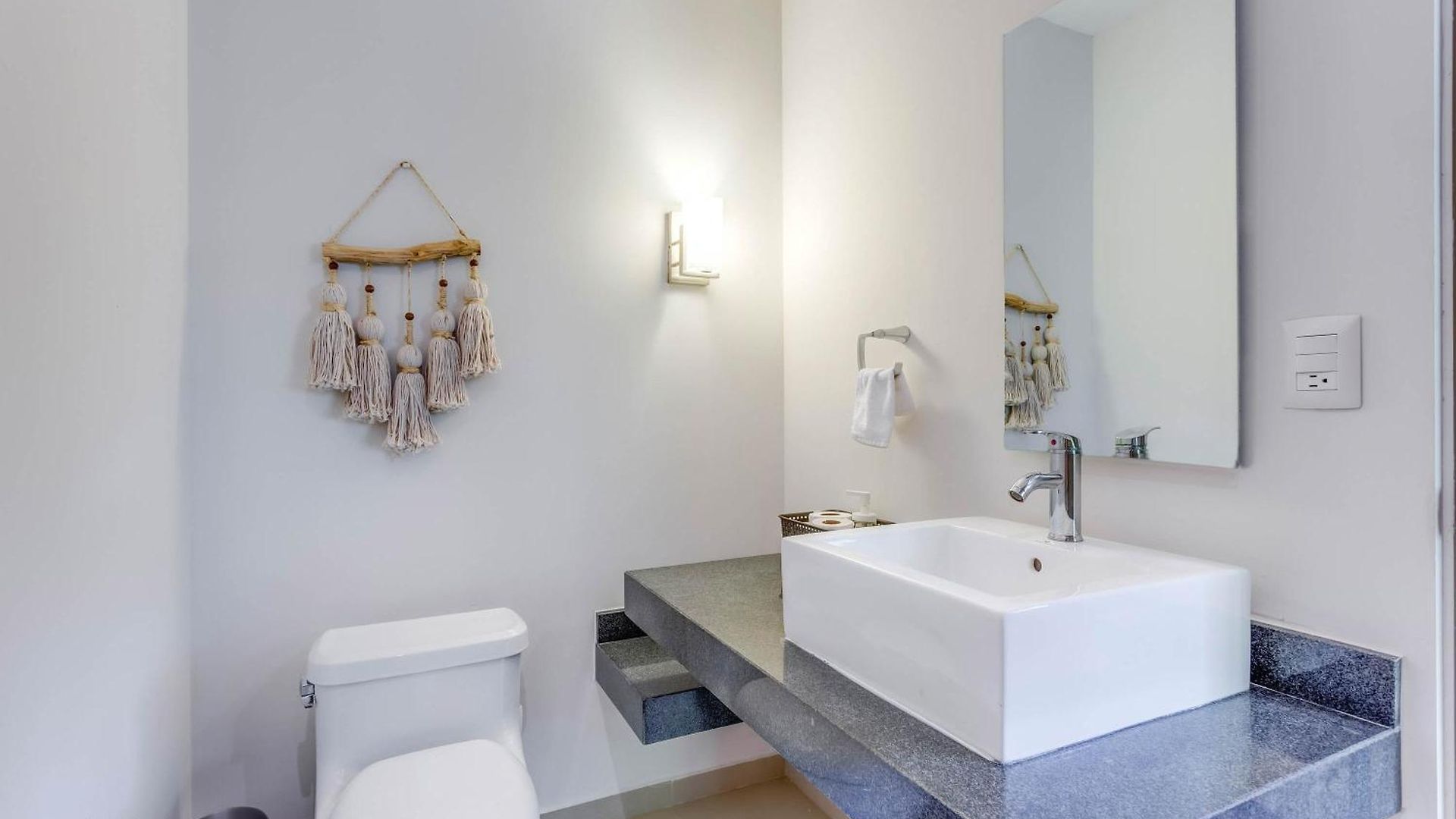 Hotel Moderna Yaxiik 19 *