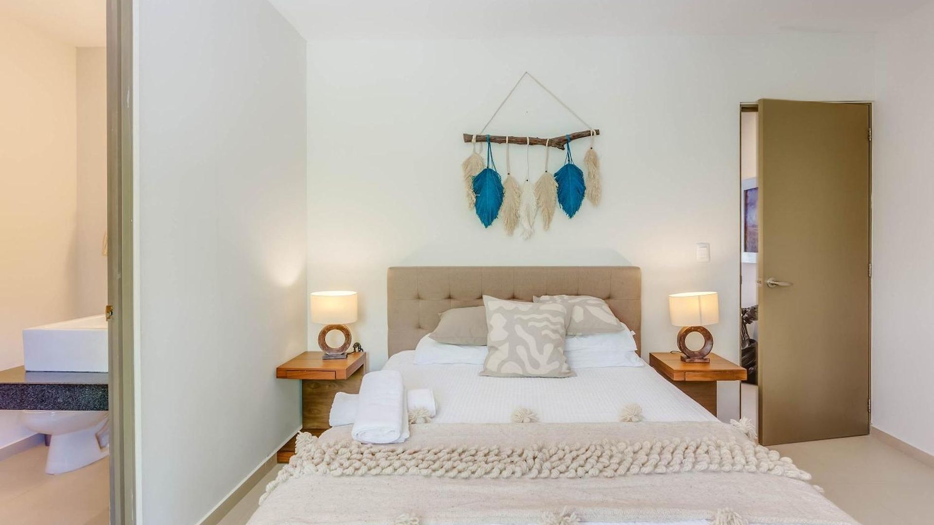 Hotel Moderna Yaxiik 19 *